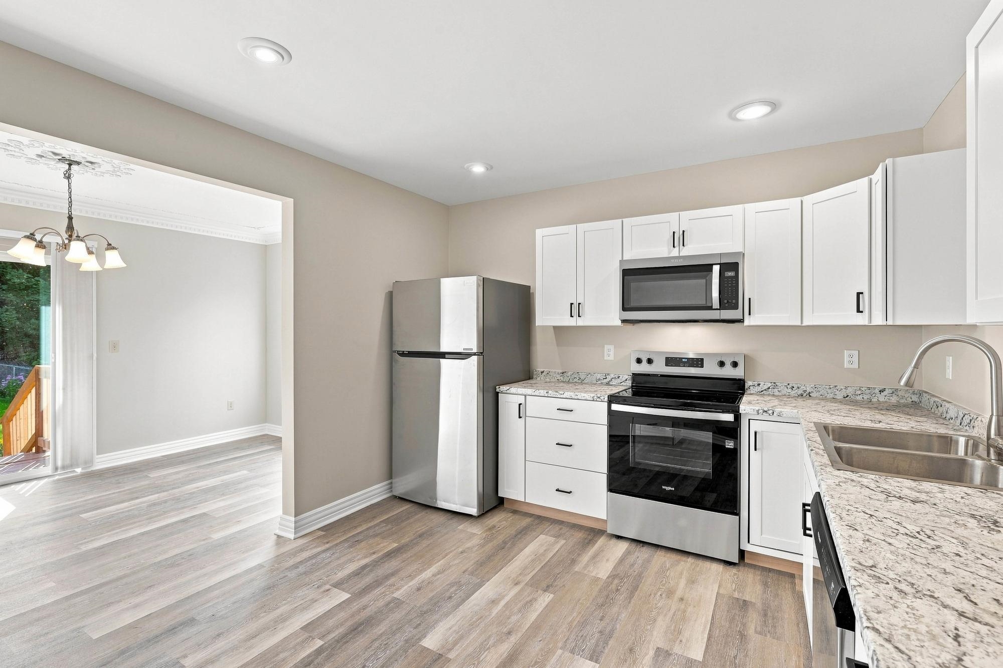657 S Freya St - Photo 8