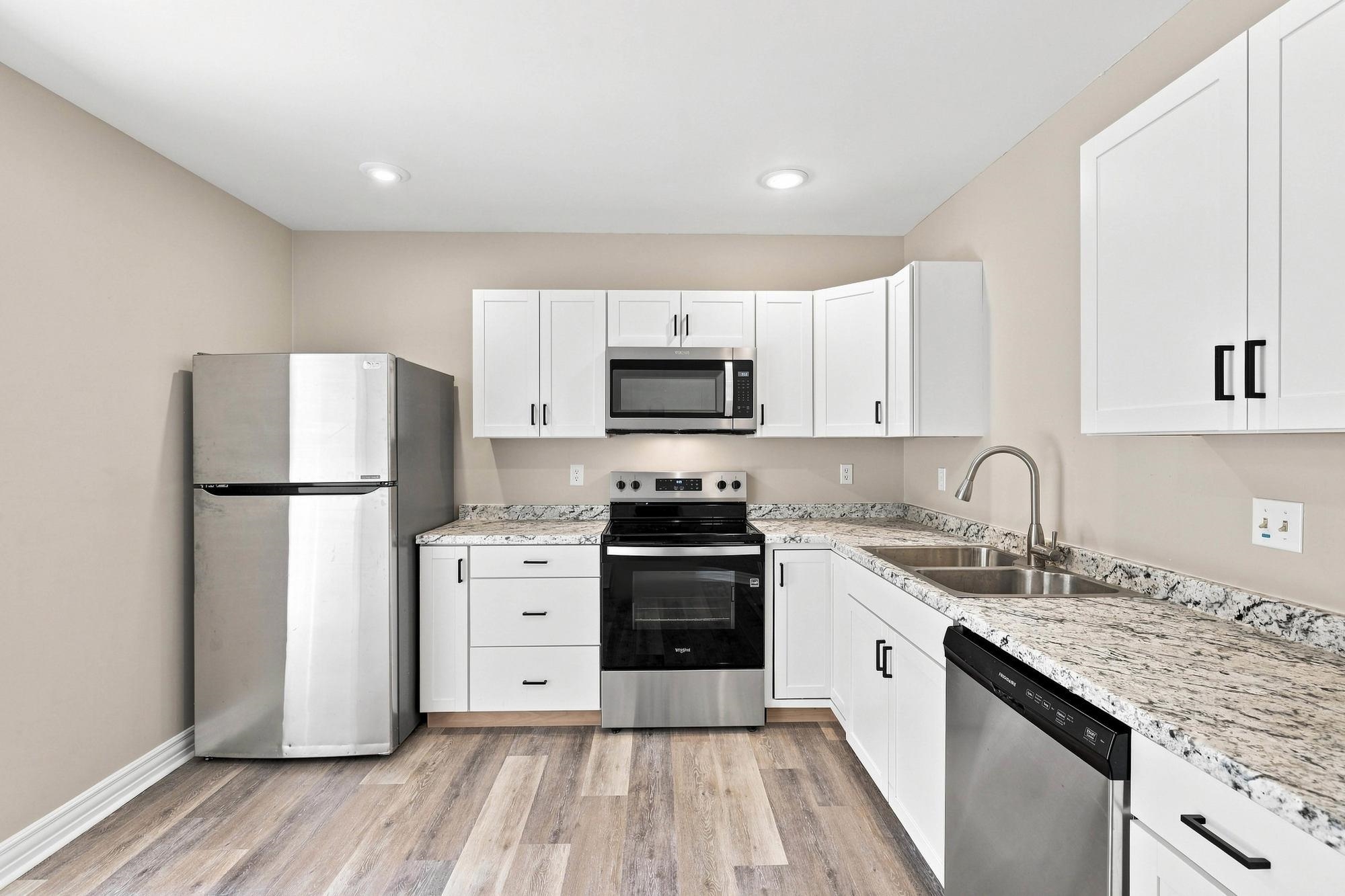 657 S Freya St - Photo 10