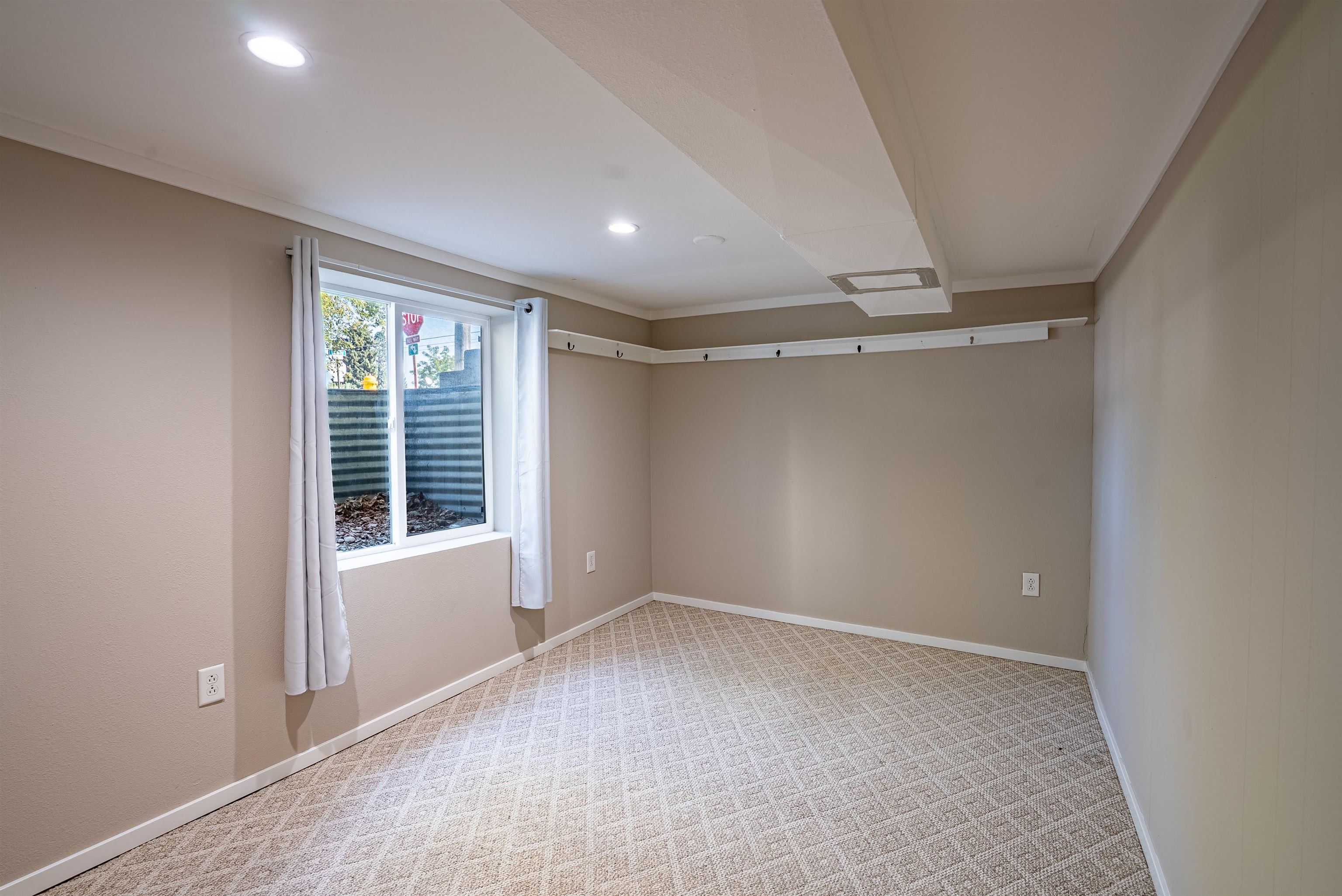 3325 N Vista Rd - Photo 21