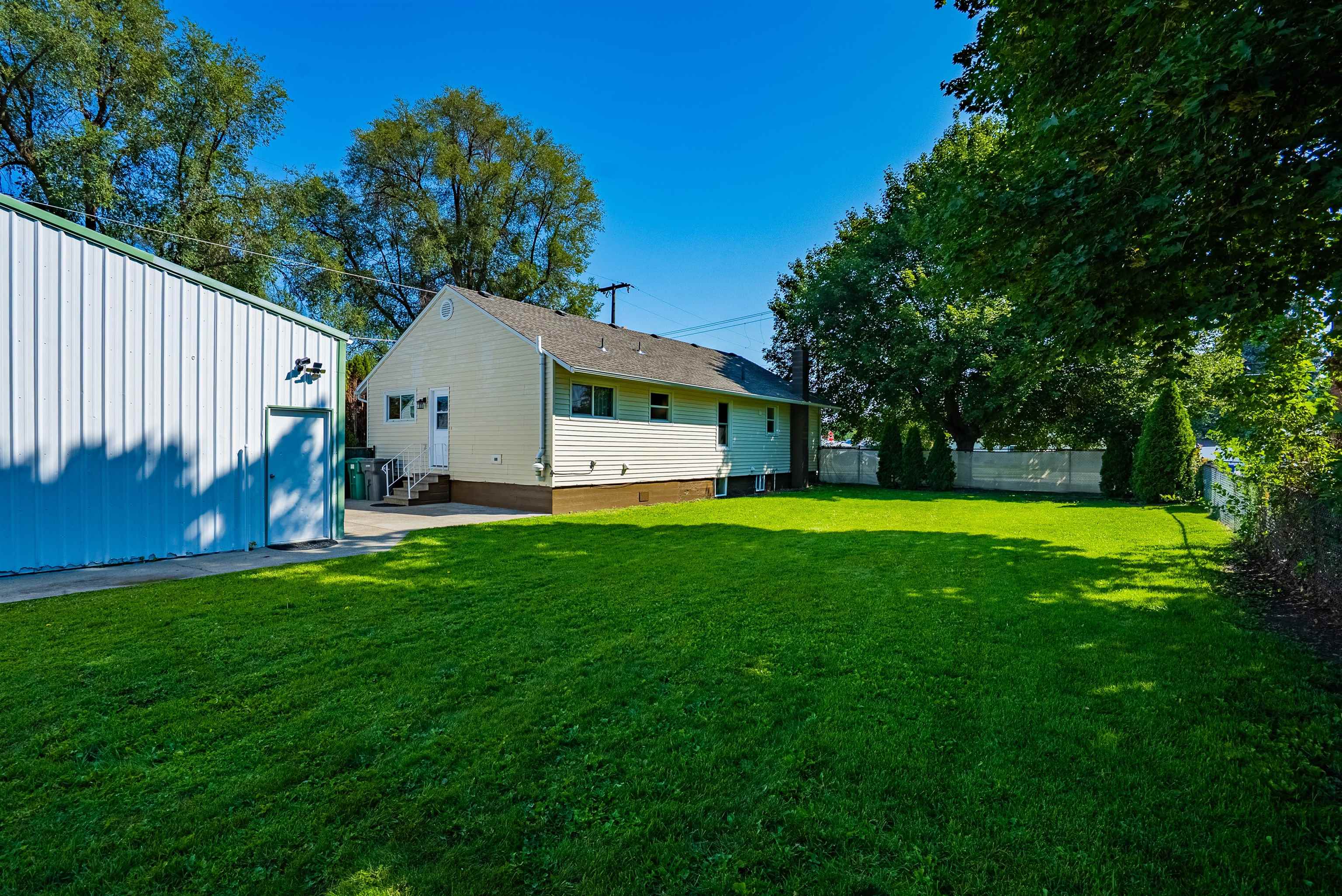3325 N Vista Rd - Photo 29