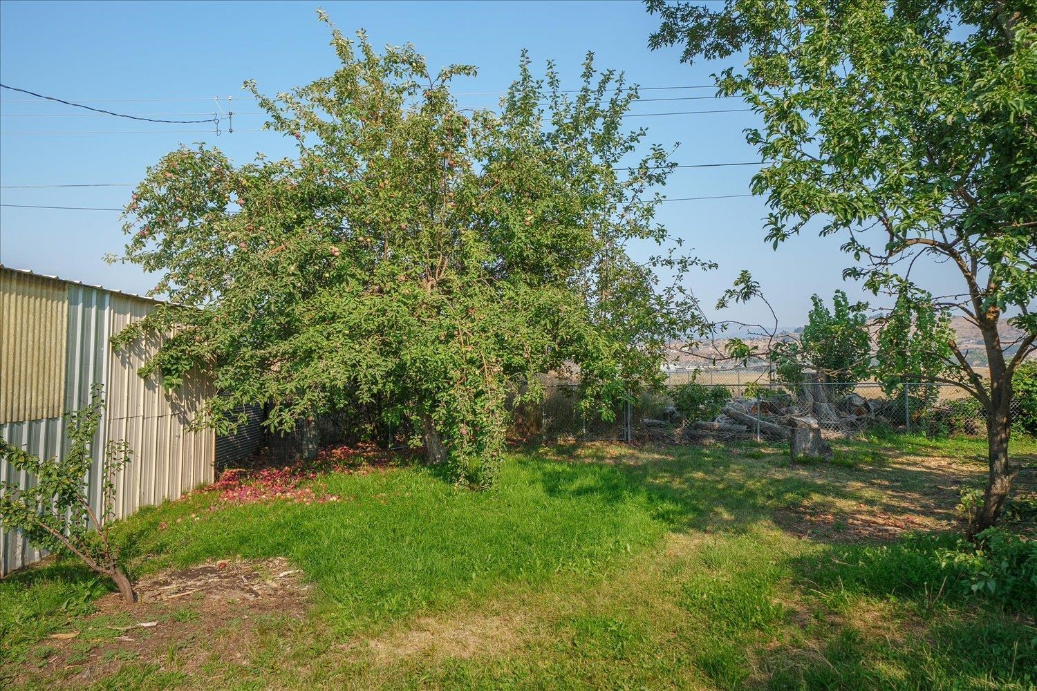 504 N Hodges Rd - Photo 18