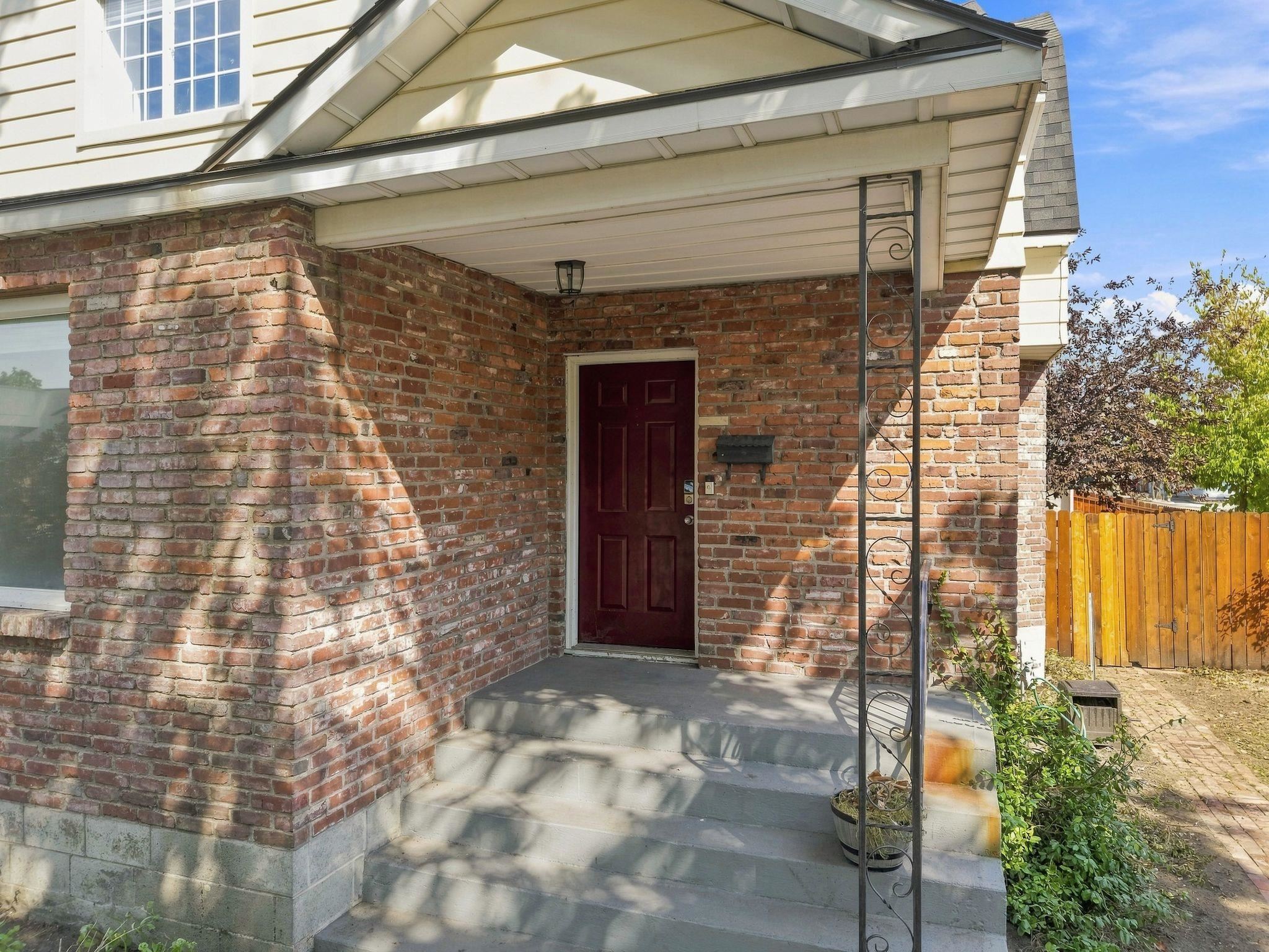 947 E Ermina Ave - Photo 3