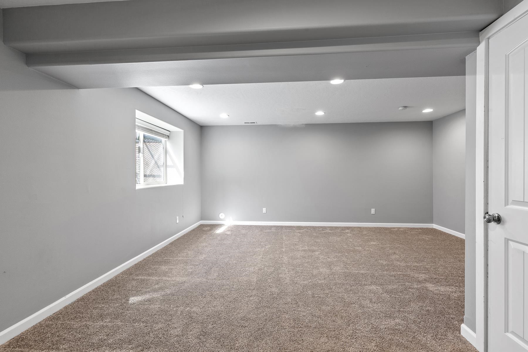 1679 N Carson Range St - Photo 23