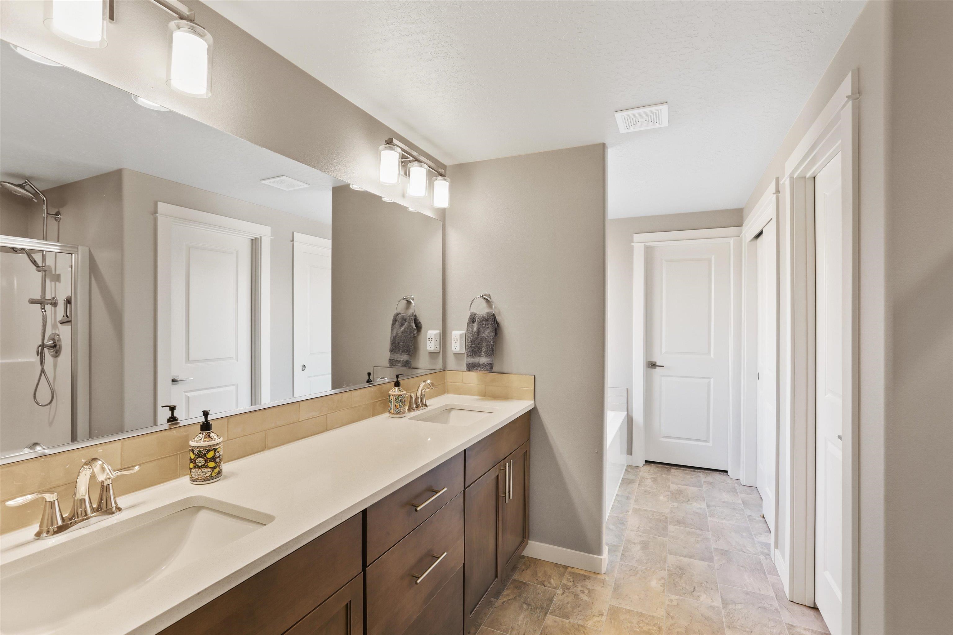 18451 E 17th Ave - Photo 9