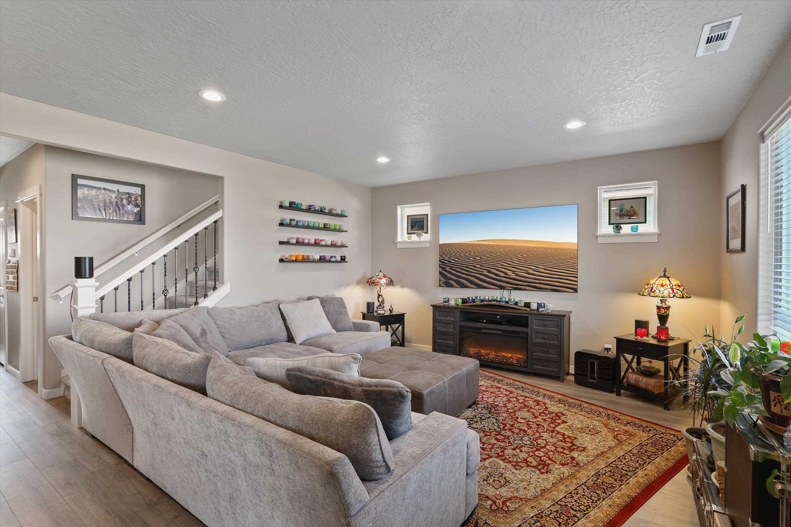 18451 E 17th Ave - Photo 7