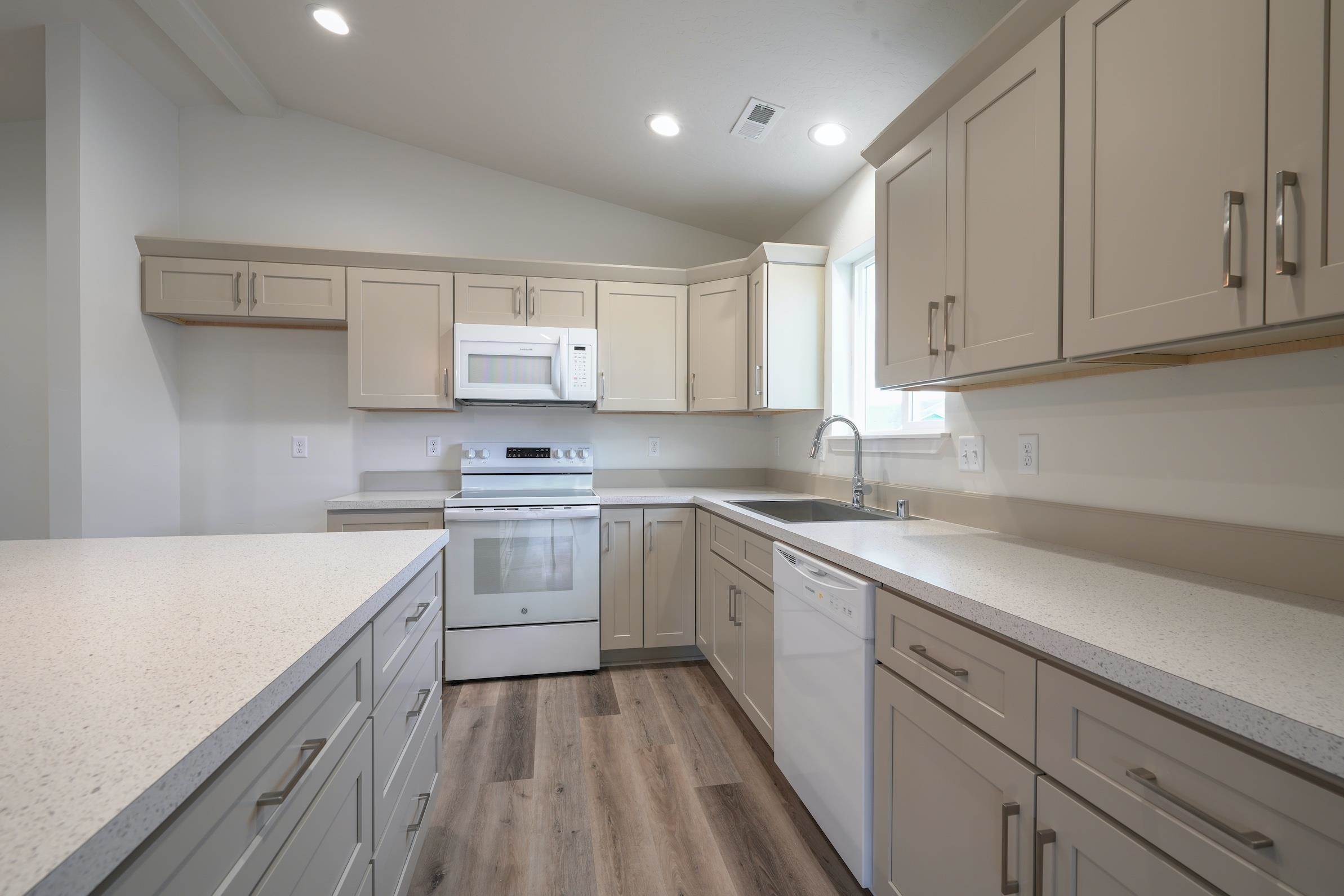 1006 S Century Rd - Photo 9