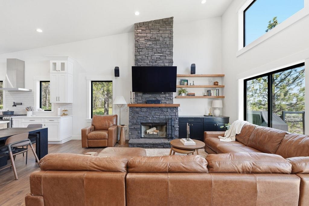 26435 N Spotted Rd - Photo 8