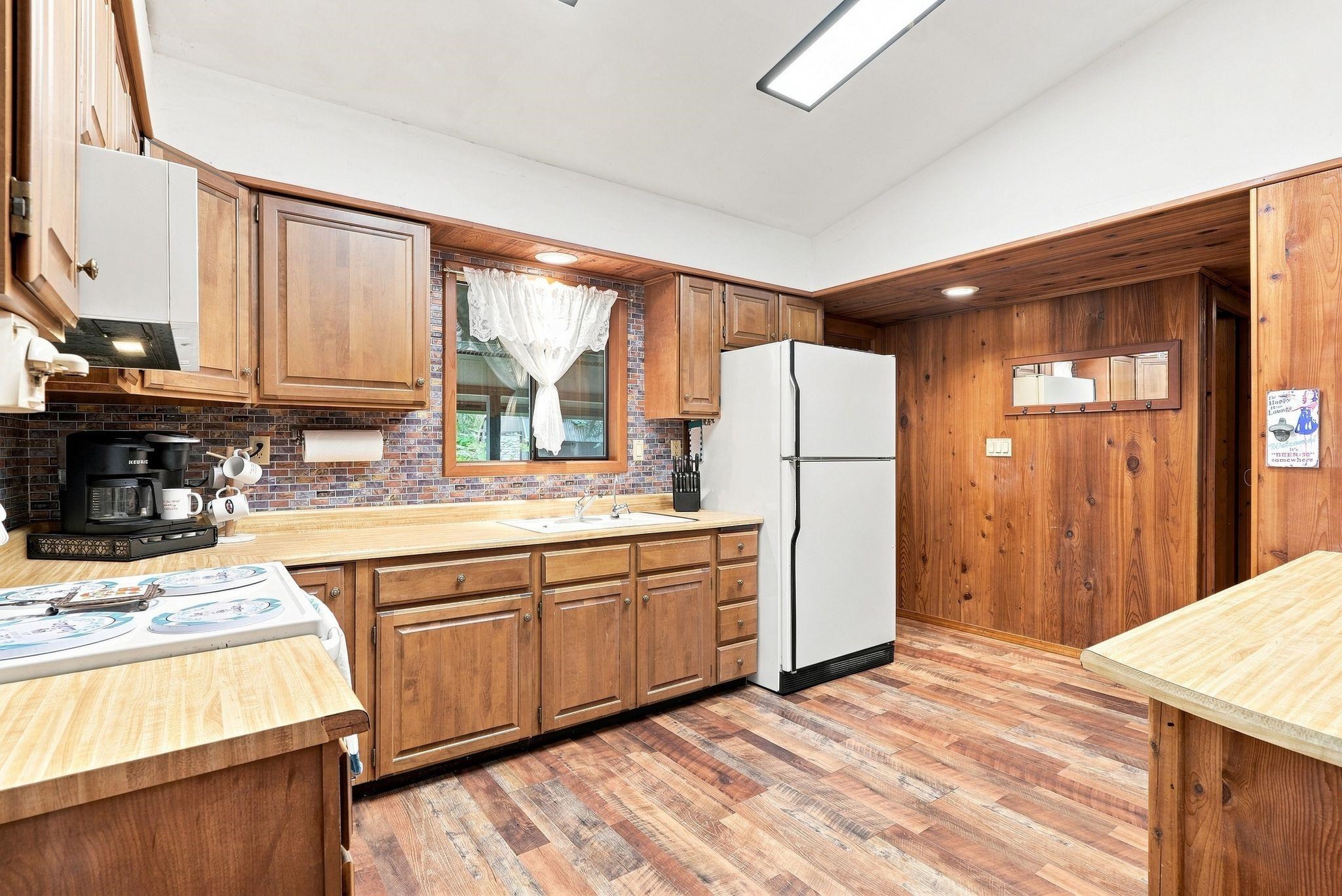 136 Hazel St - Photo 14