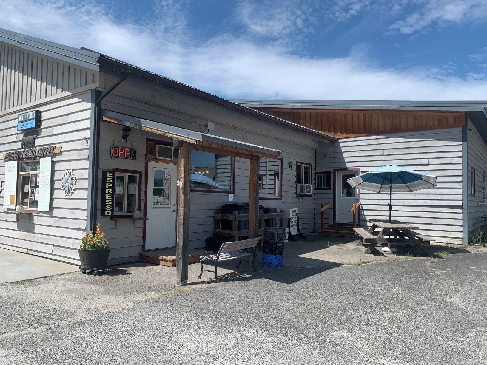 320 Center Ave - Photo 4