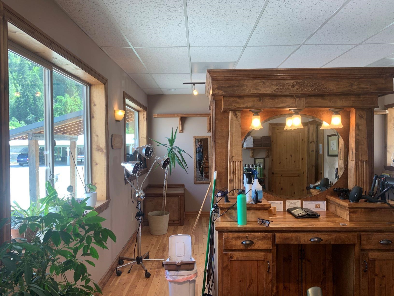 320 Center Ave - Photo 8