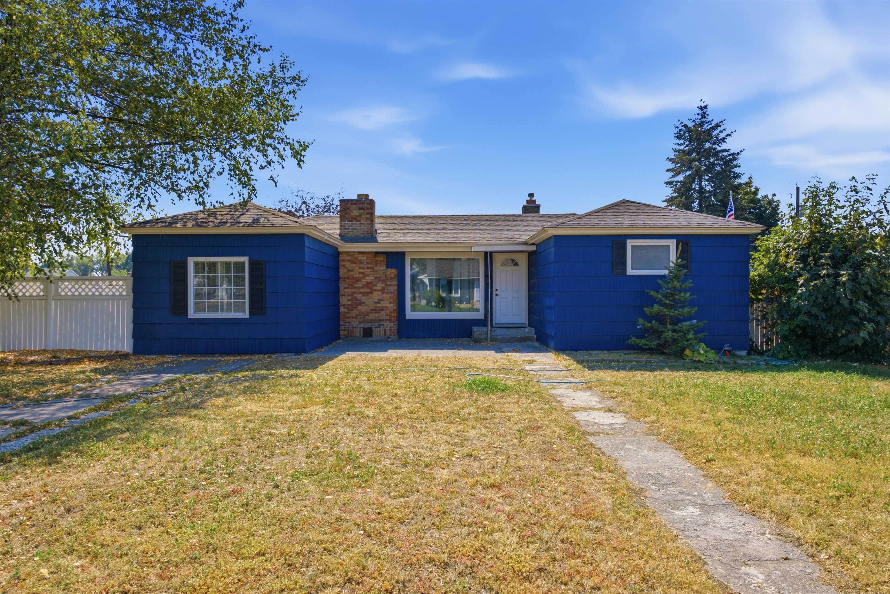 2803 W Rowan Ave - Photo 1