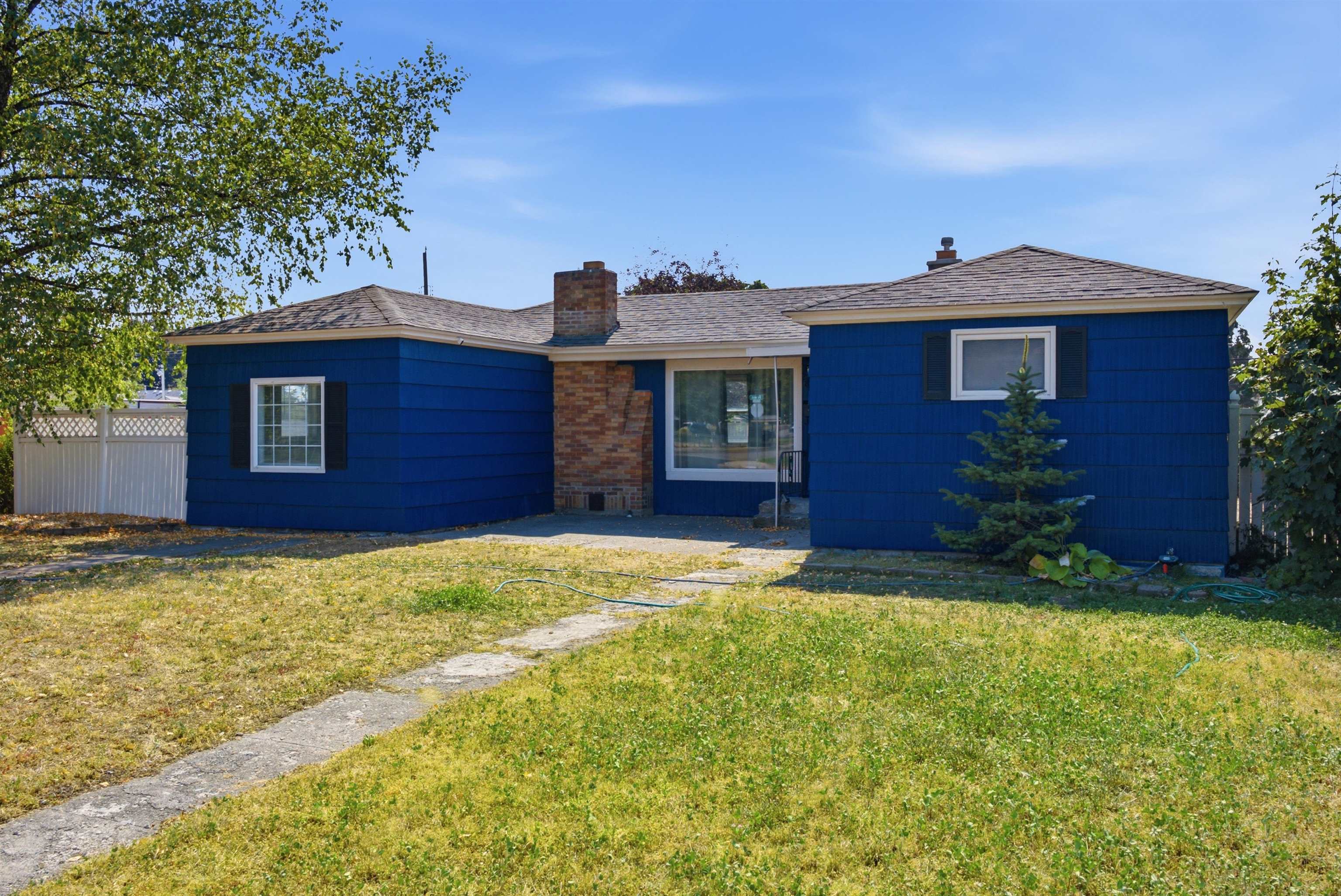 2803 W Rowan Ave - Photo 2