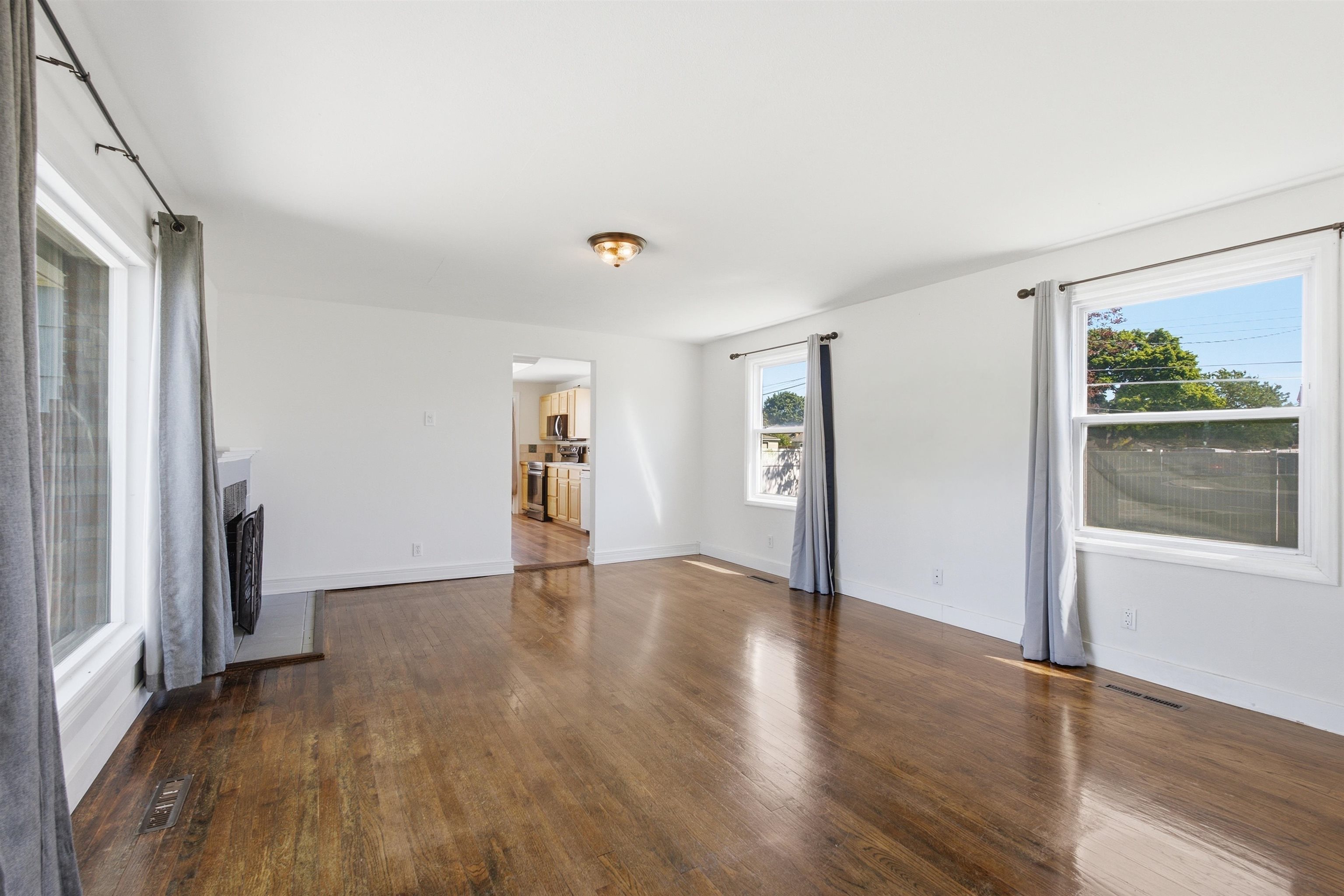 2803 W Rowan Ave - Photo 8