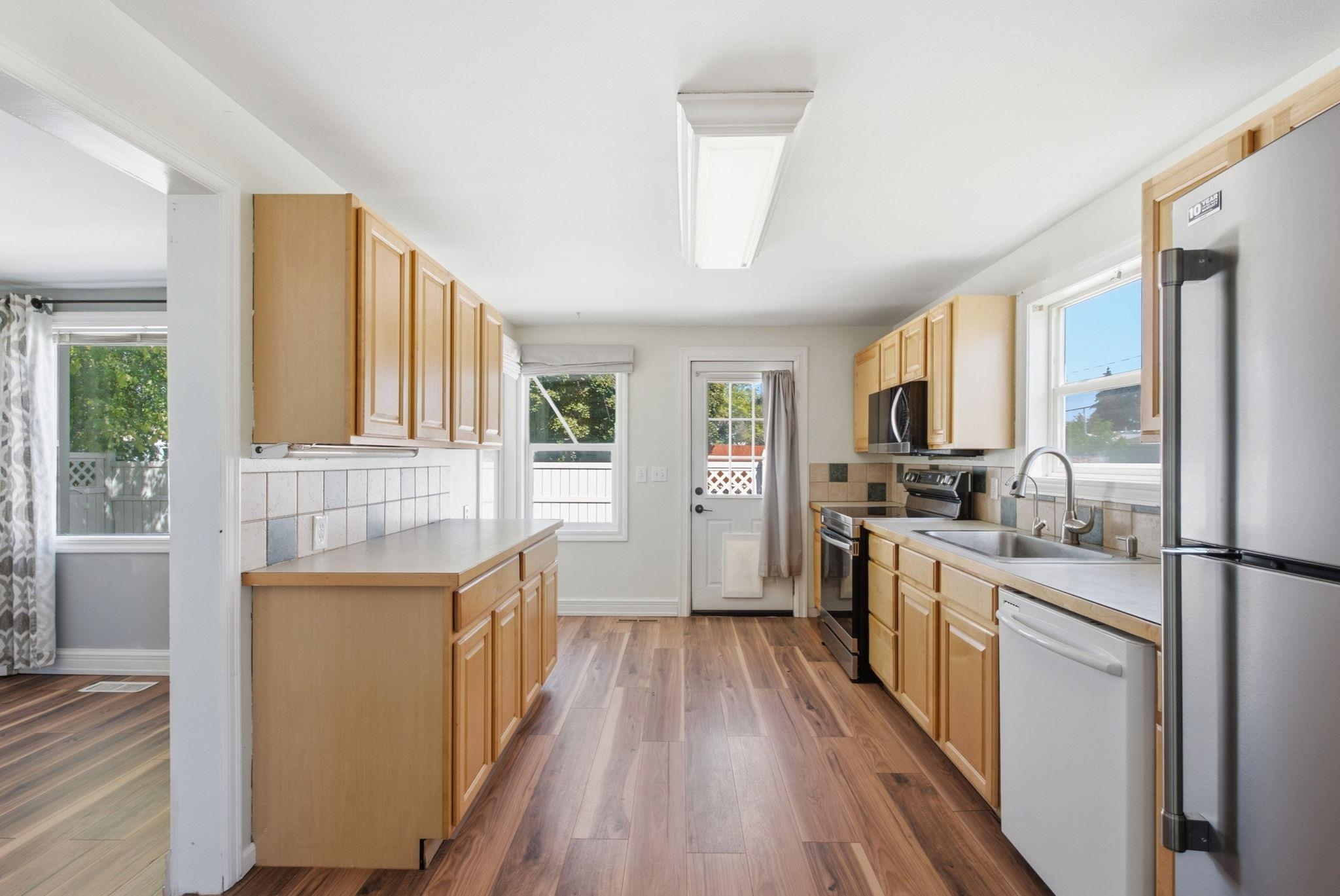 2803 W Rowan Ave - Photo 9