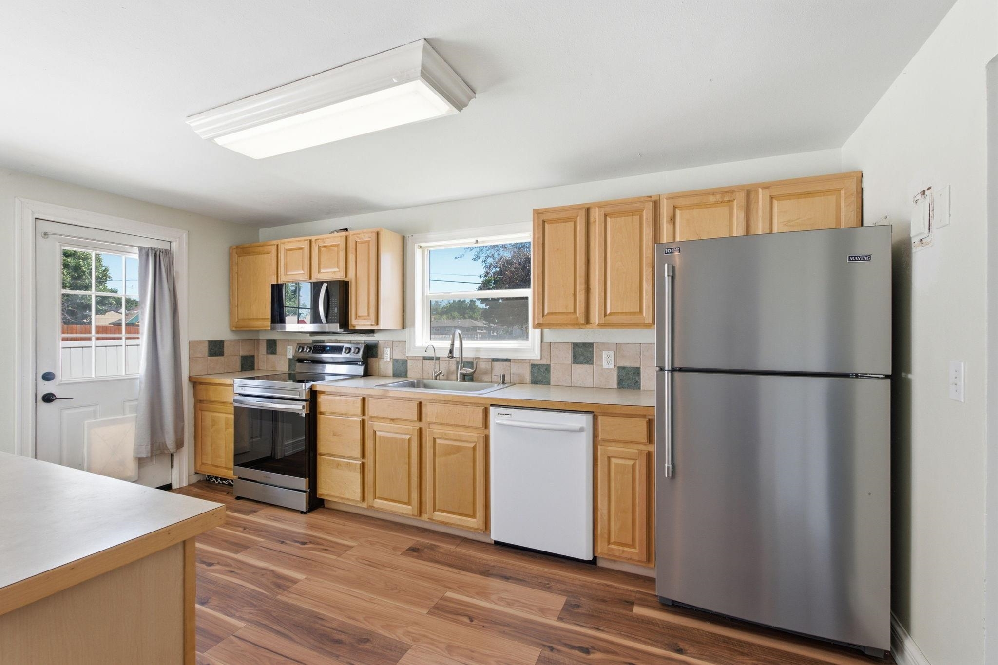 2803 W Rowan Ave - Photo 10