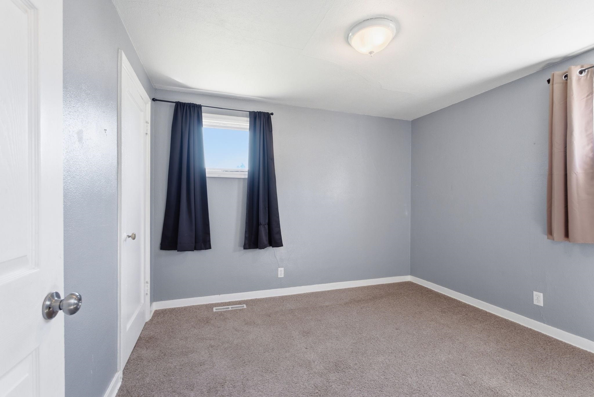 2803 W Rowan Ave - Photo 12