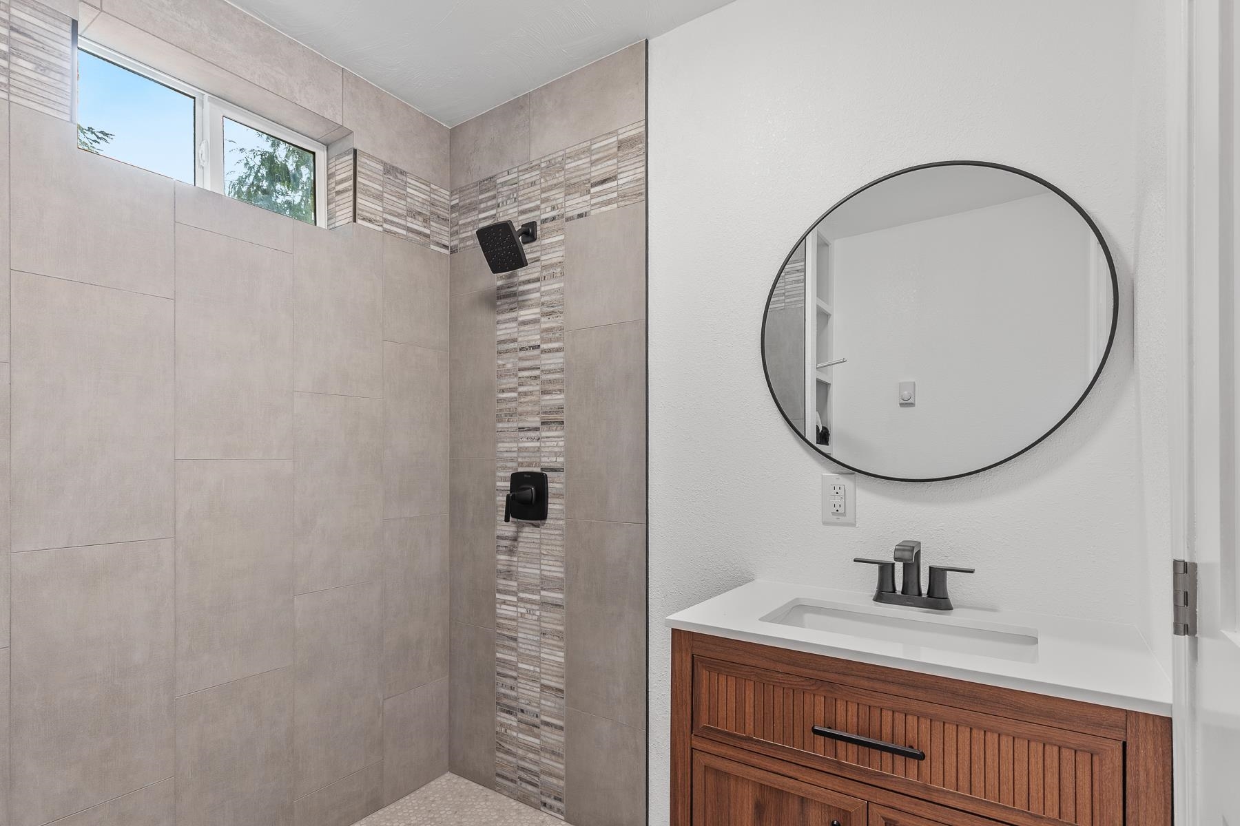 11661 N Honeymoon Bay Rd - Photo 9