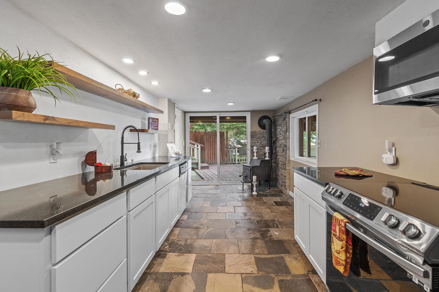 11661 N Honeymoon Bay Rd - Photo 10