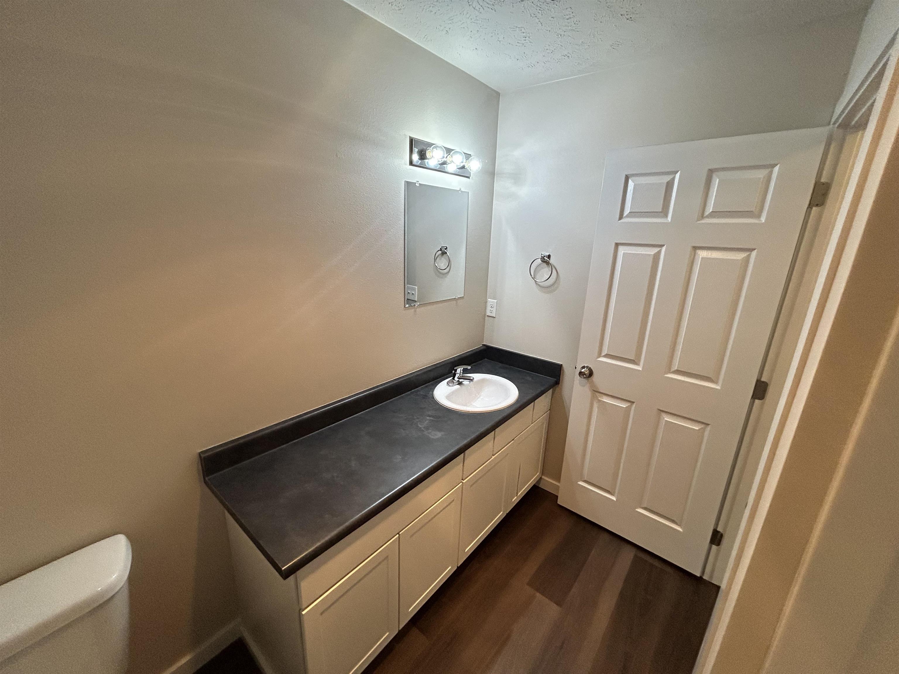 314 W 3rd St - Photo 21