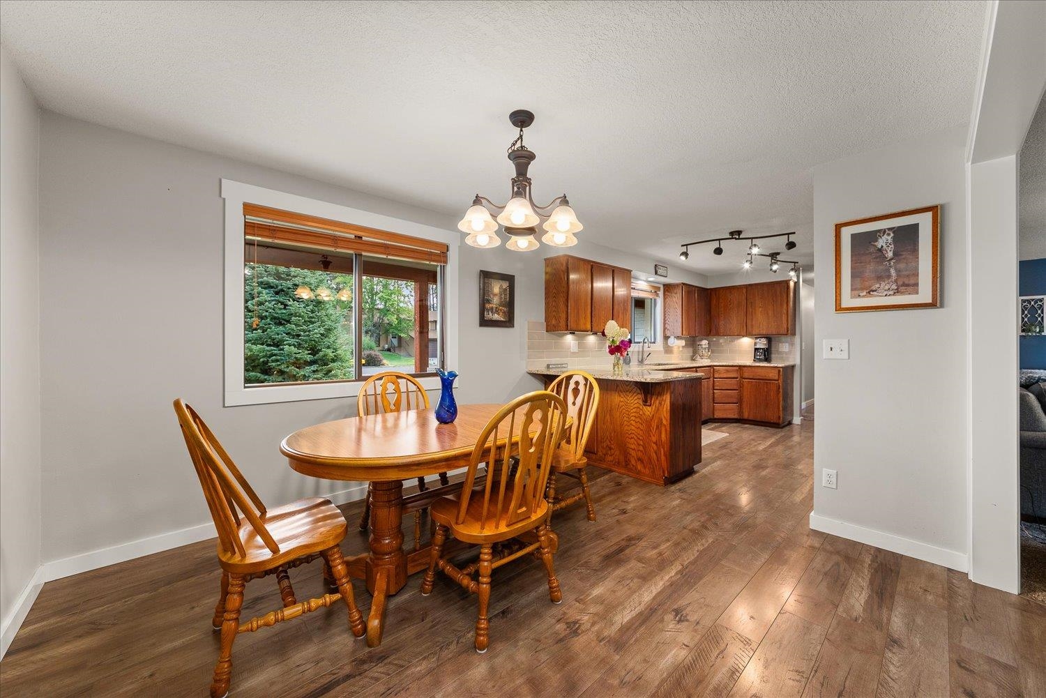 8711 N Kelly Ct - Photo 9