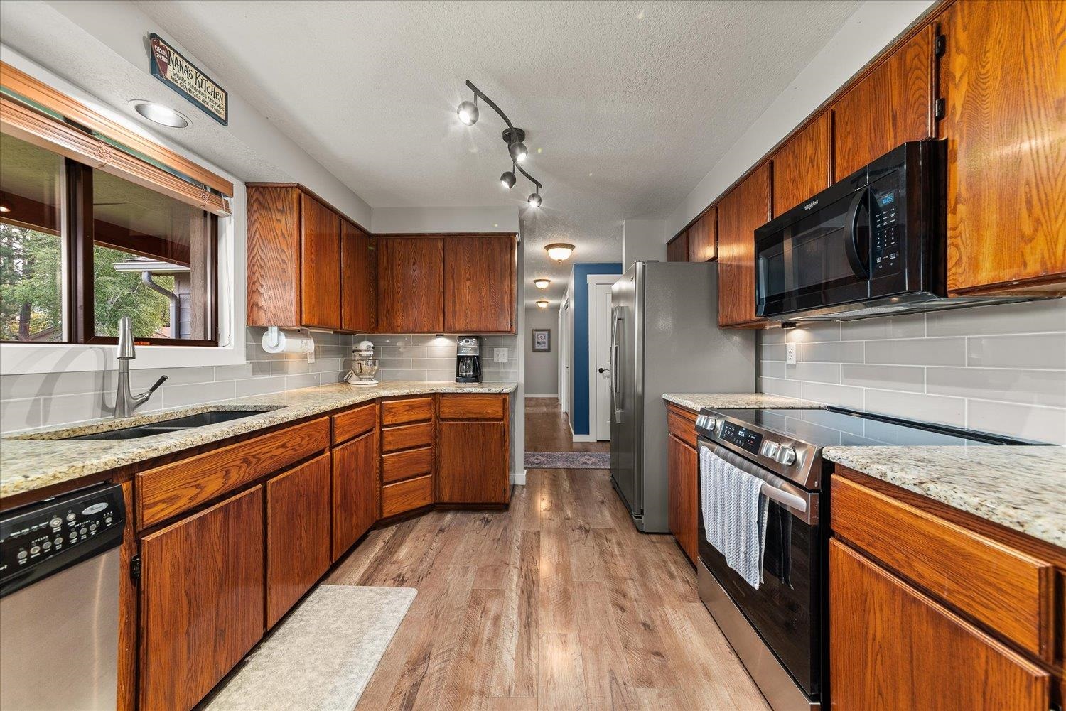 8711 N Kelly Ct - Photo 10