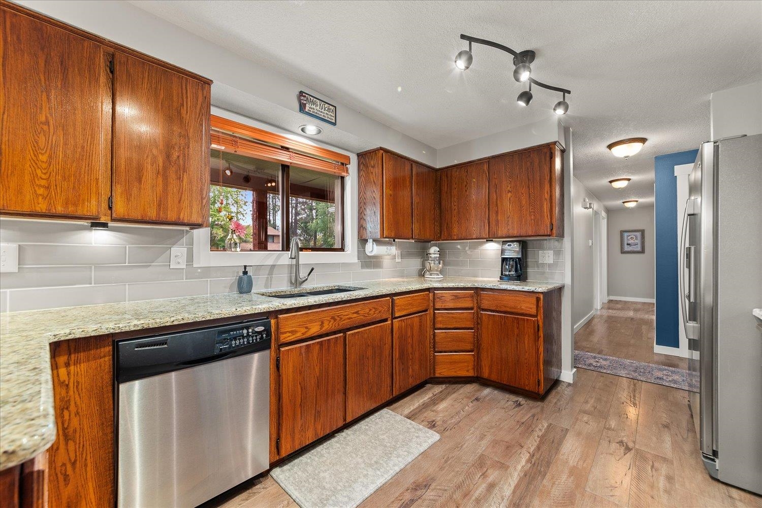 8711 N Kelly Ct - Photo 11