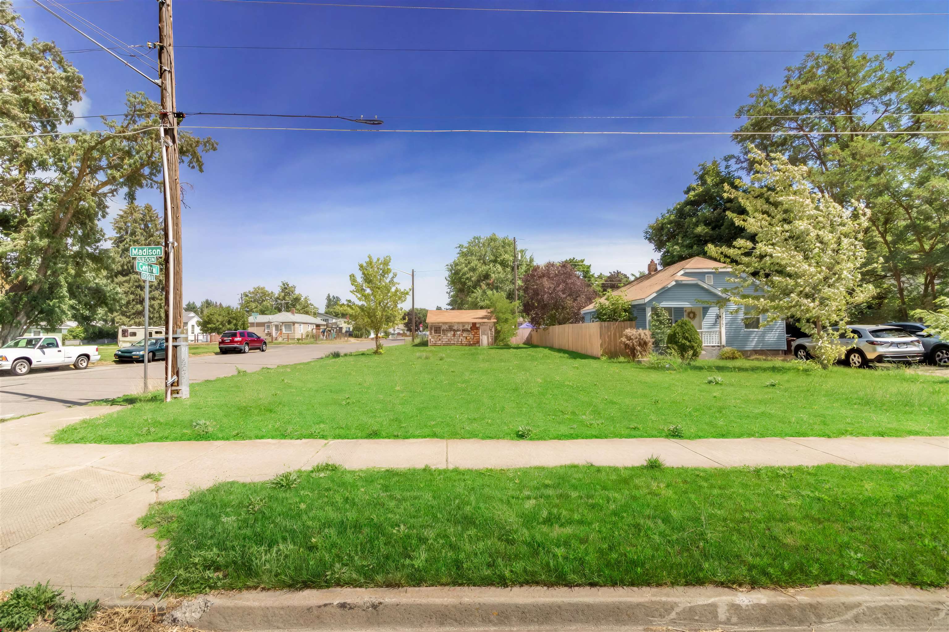 5826 N Madison St - Photo 3