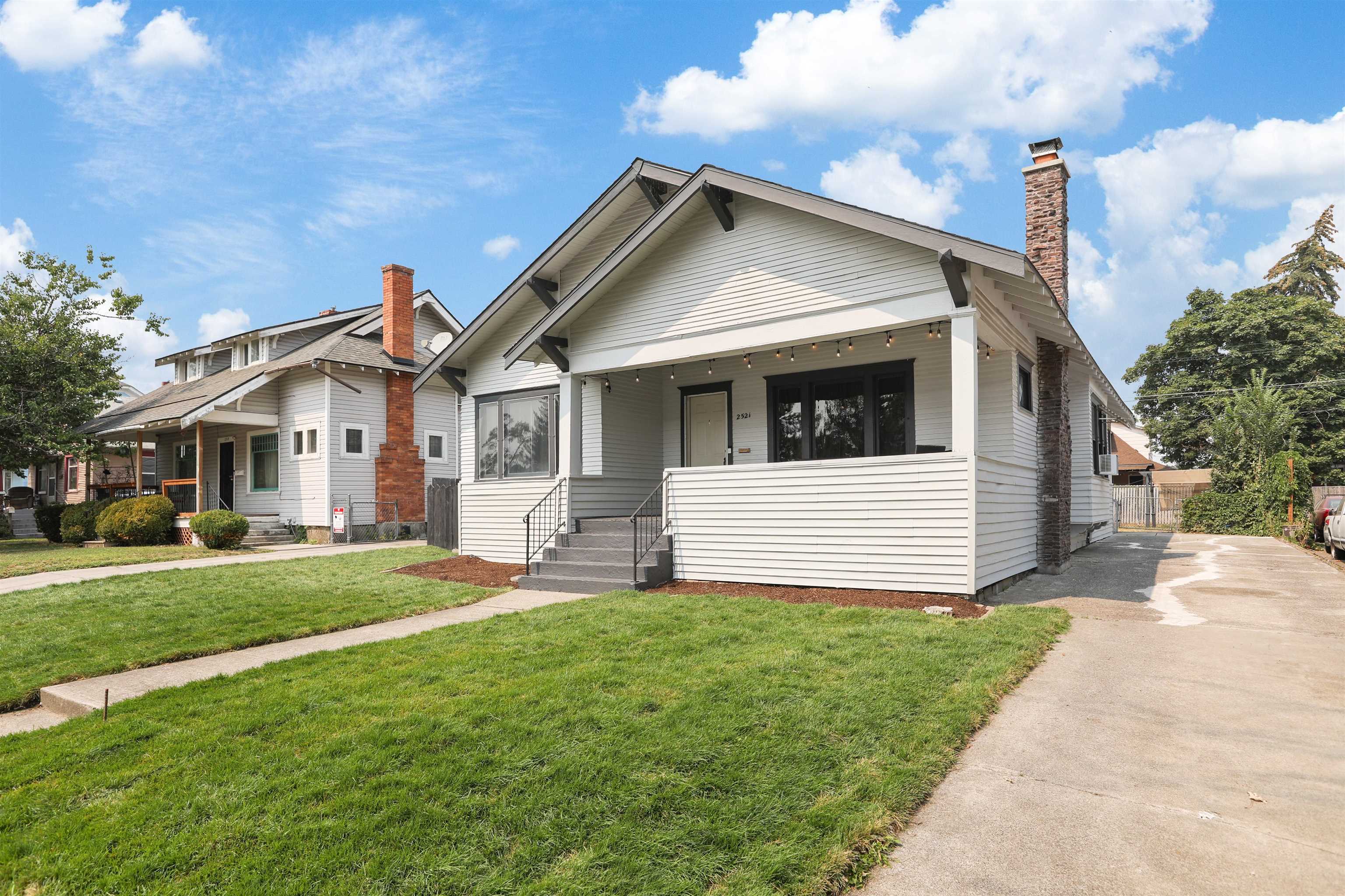 2521 E Queen Ave - Photo 1