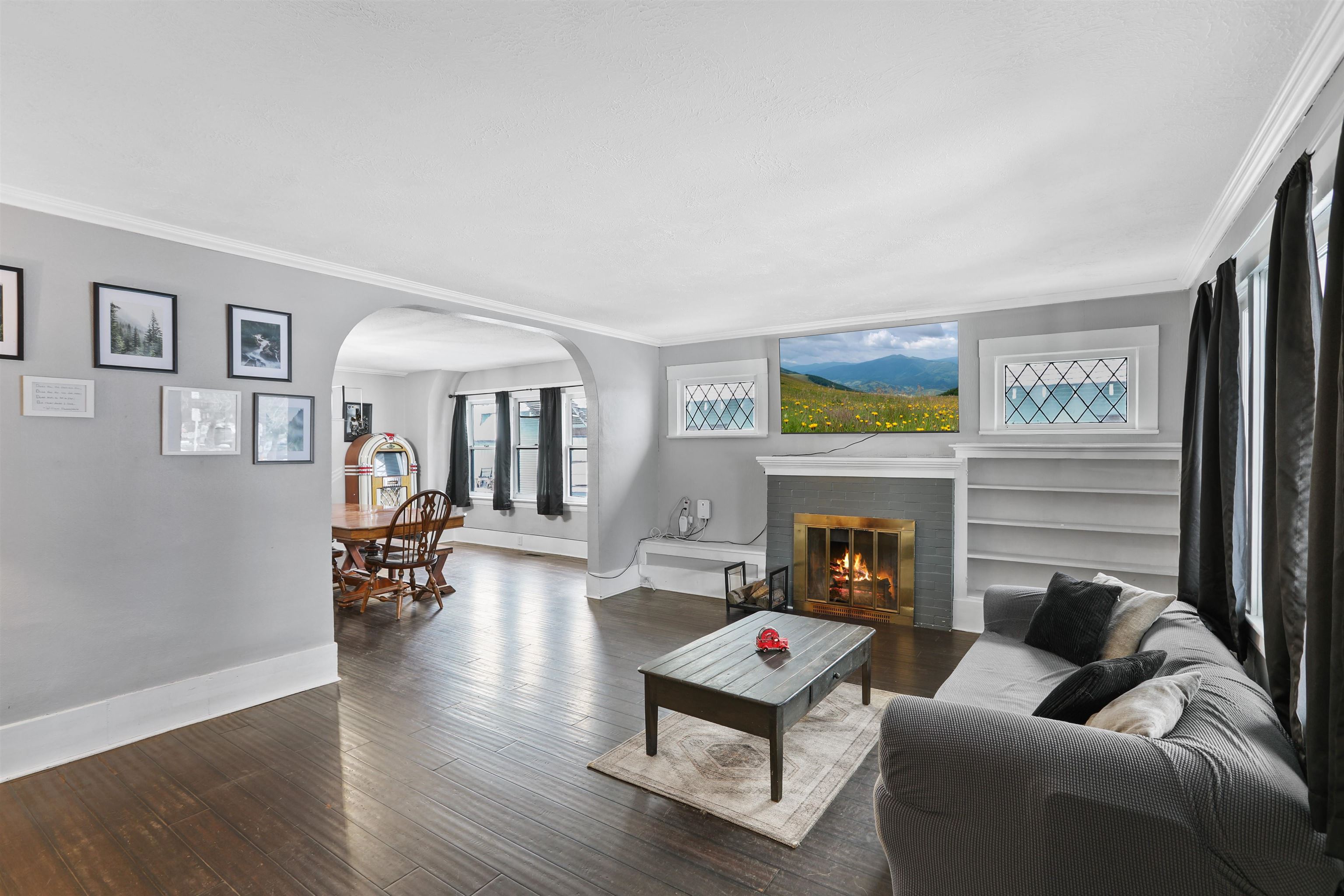 2521 E Queen Ave - Photo 3