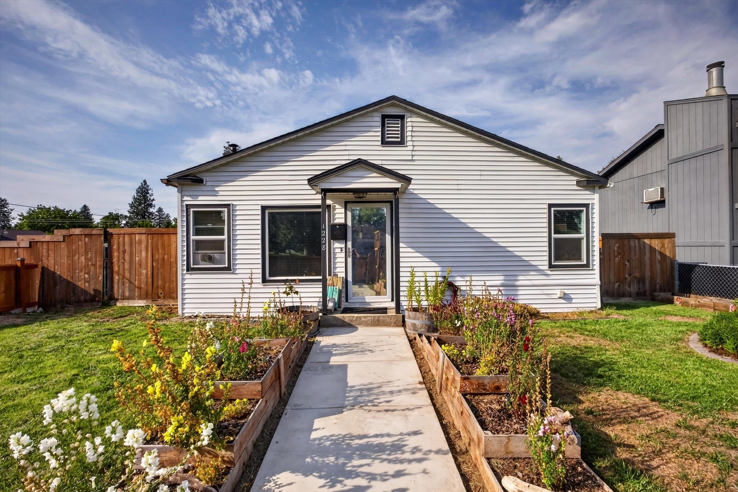 1228 W Central Ave - Photo 1