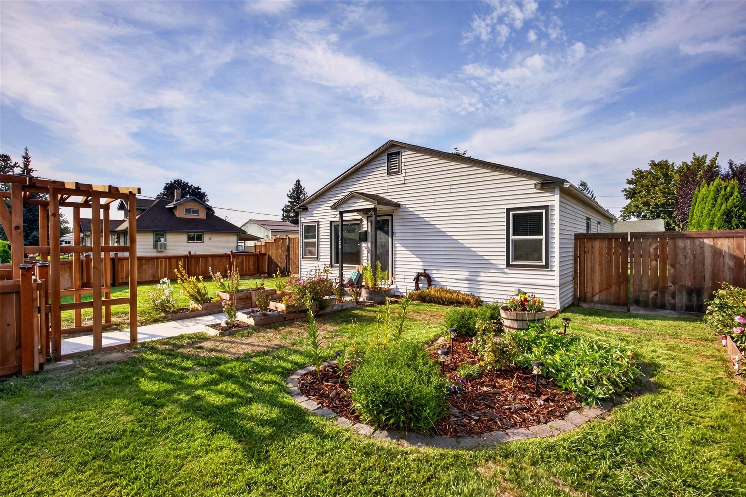1228 W Central Ave - Photo 2