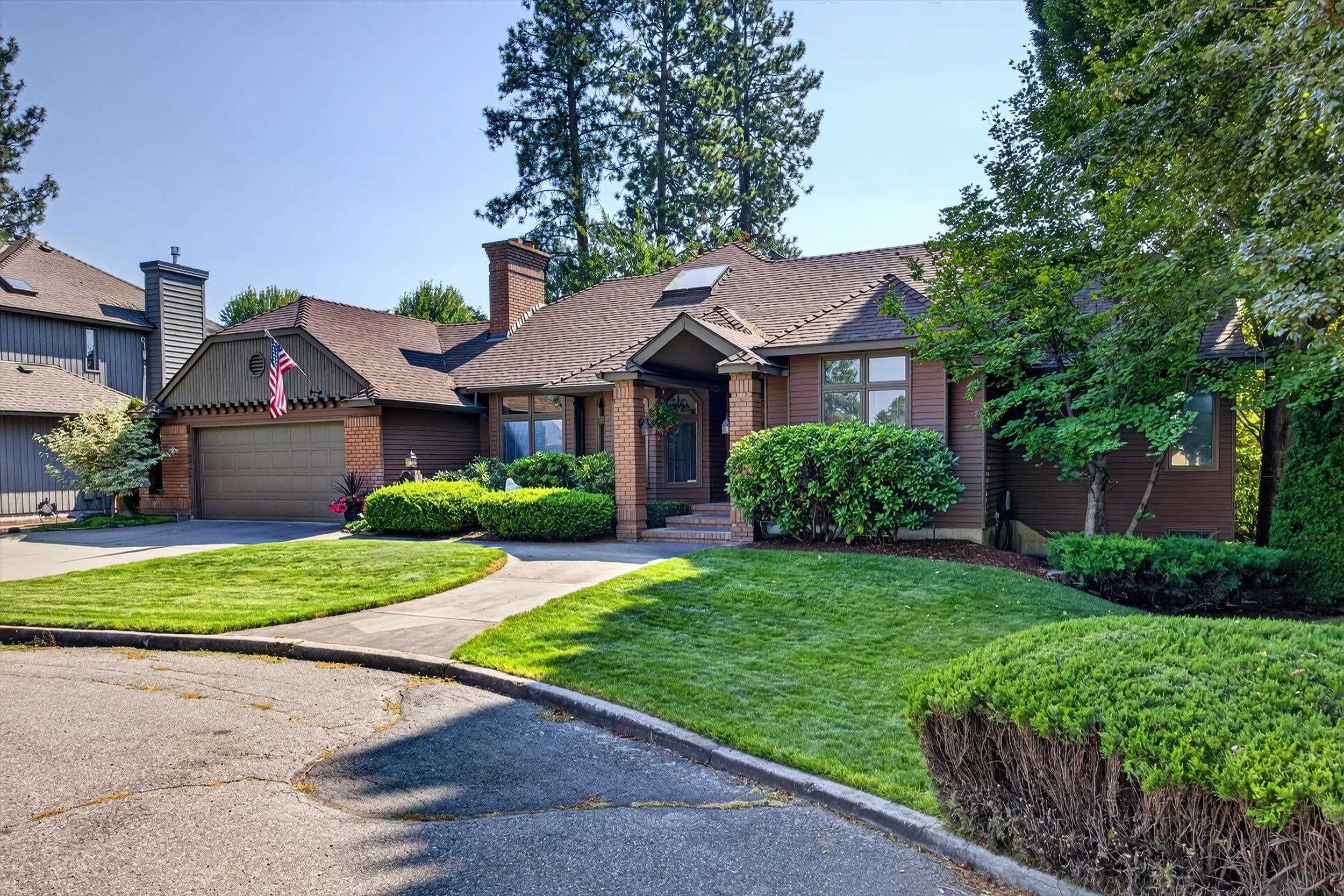 3808 E 48th Ave - Photo 2