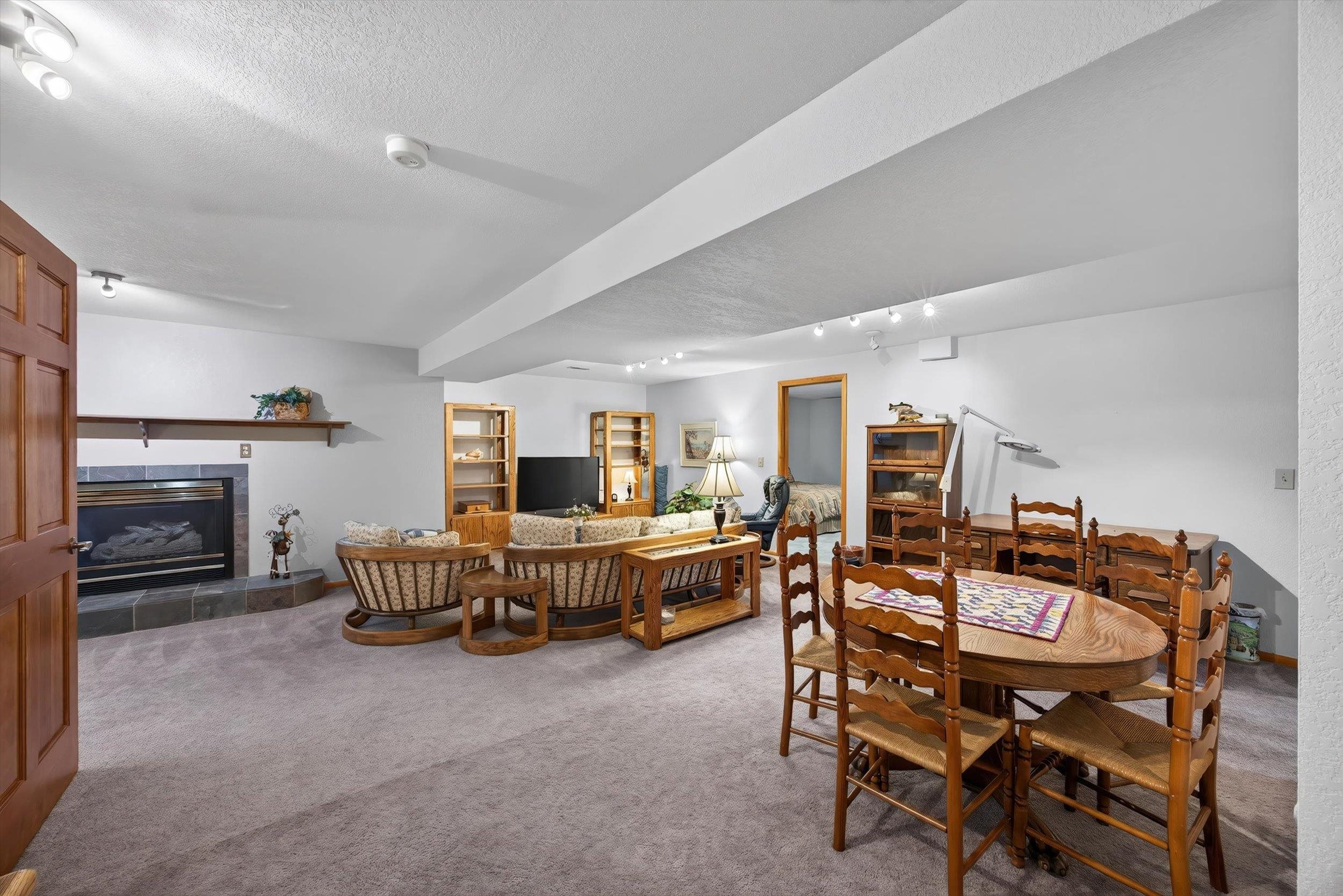 3808 E 48th Ave - Photo 29