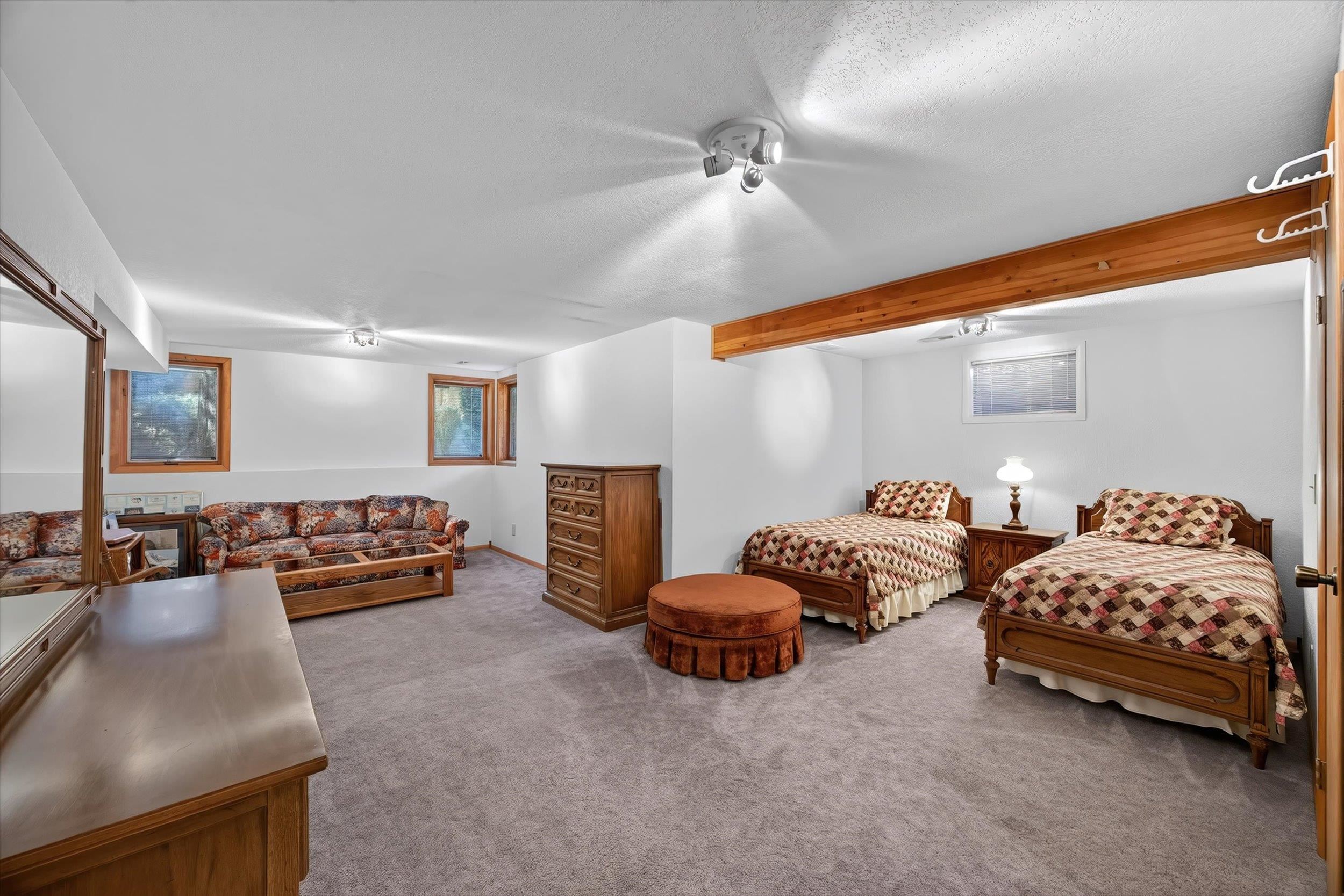3808 E 48th Ave - Photo 32