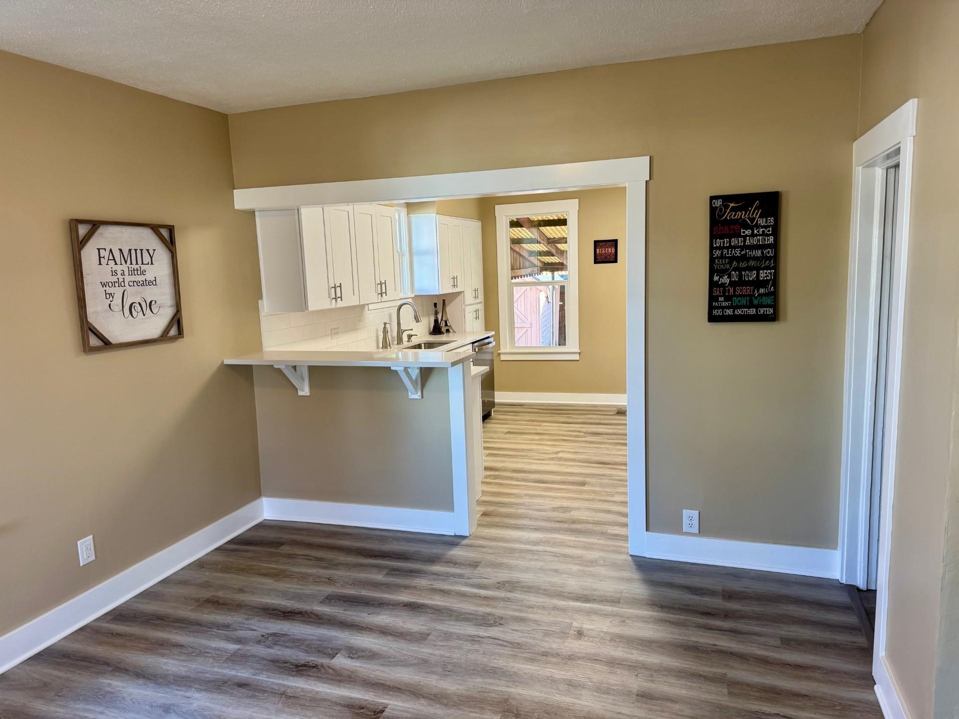 2708 E NORA Ave - Photo 8