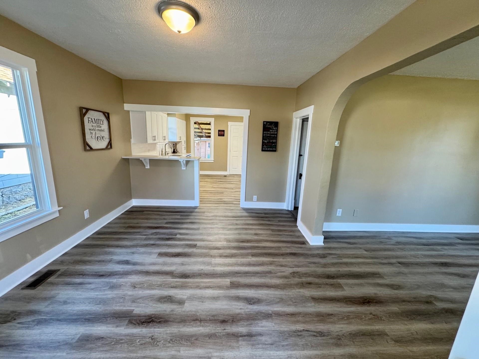 2708 E NORA Ave - Photo 10