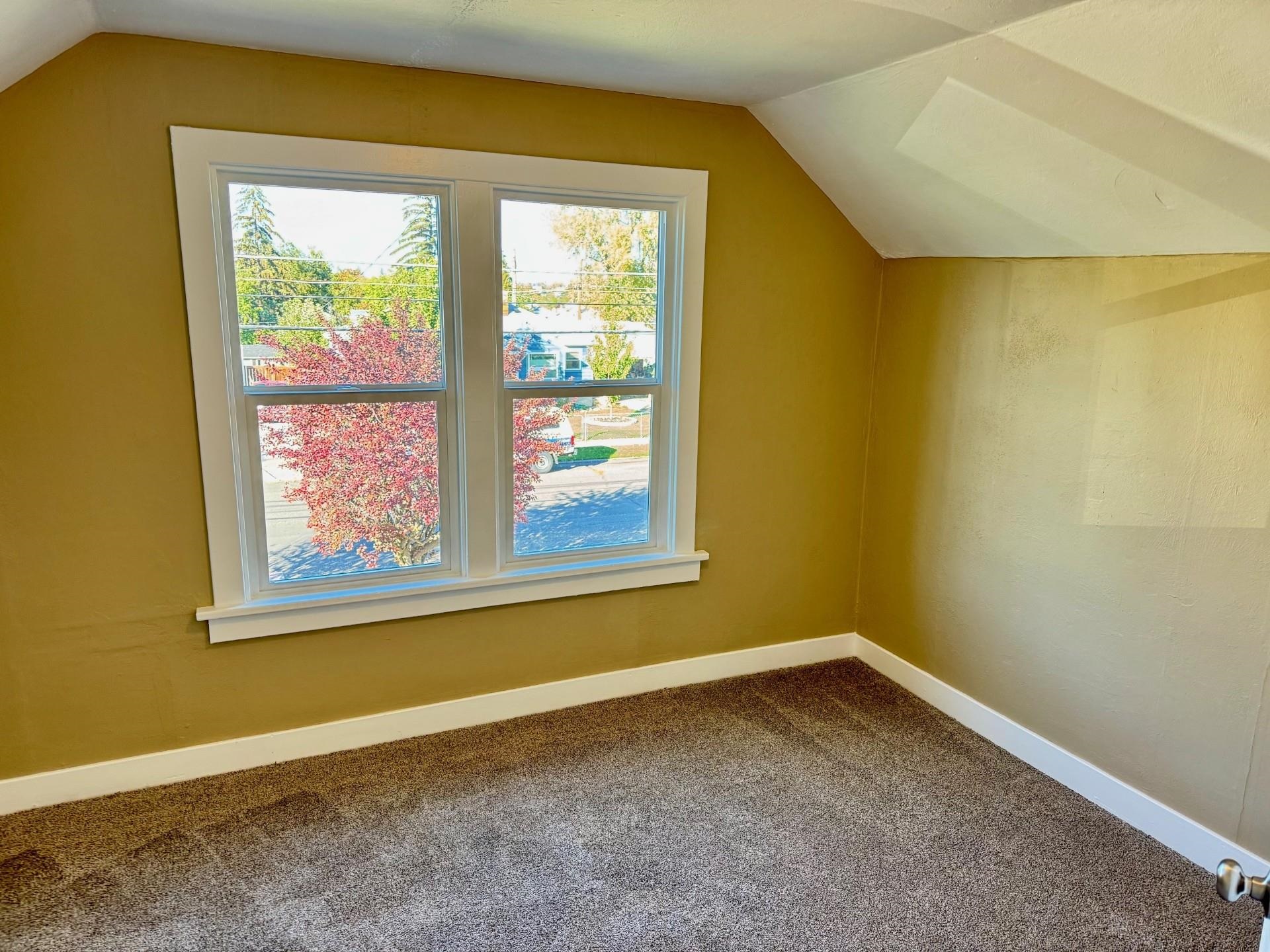 2708 E NORA Ave - Photo 12