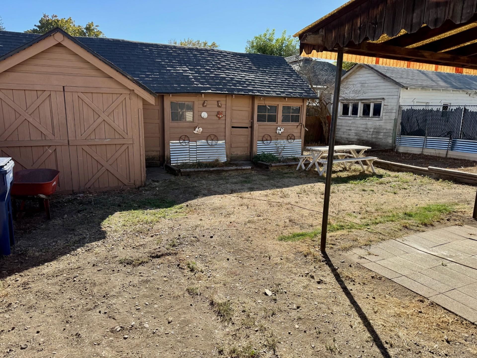 2708 E NORA Ave - Photo 20
