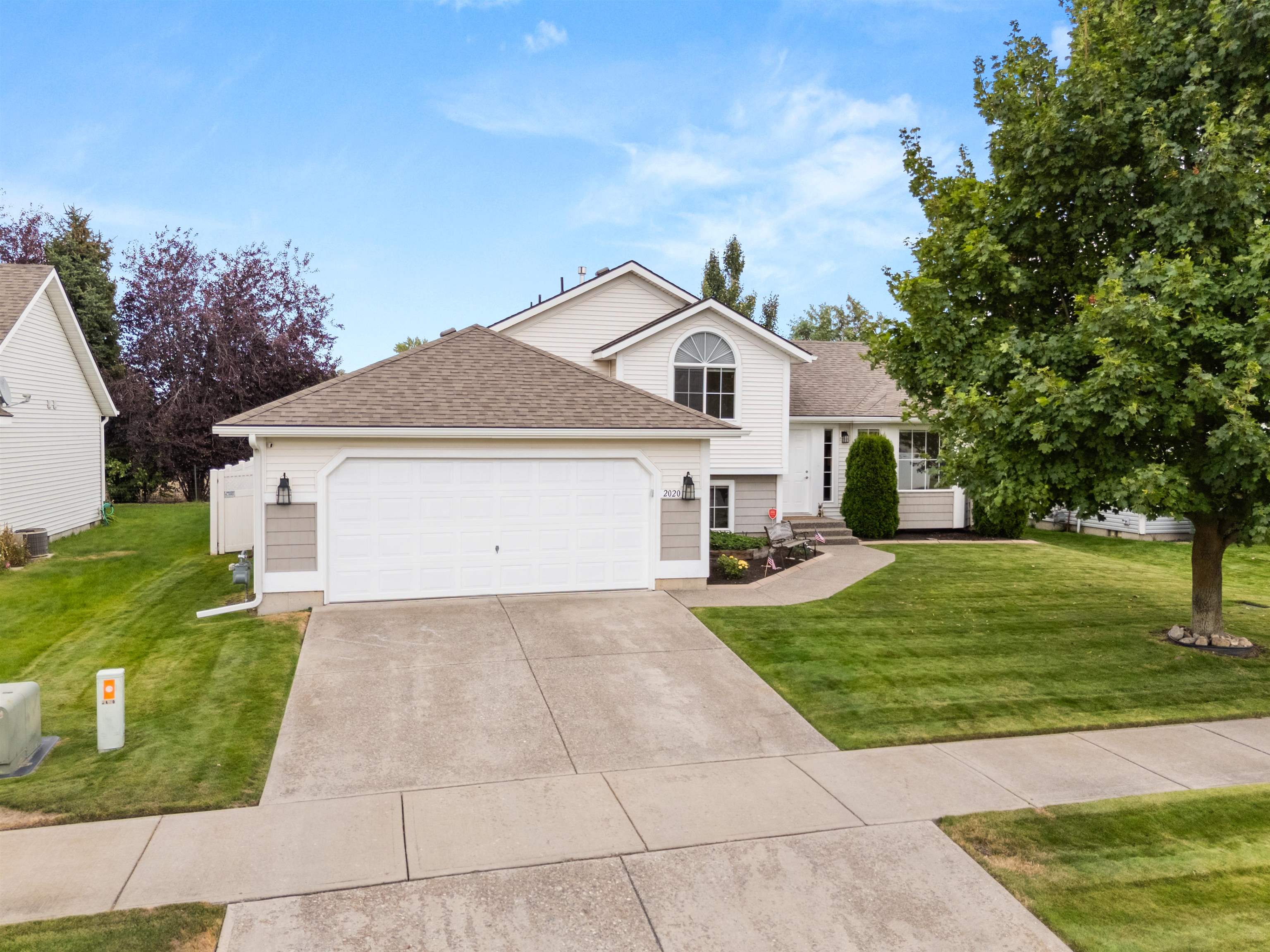 2020 N Tschirley Rd - Photo 2