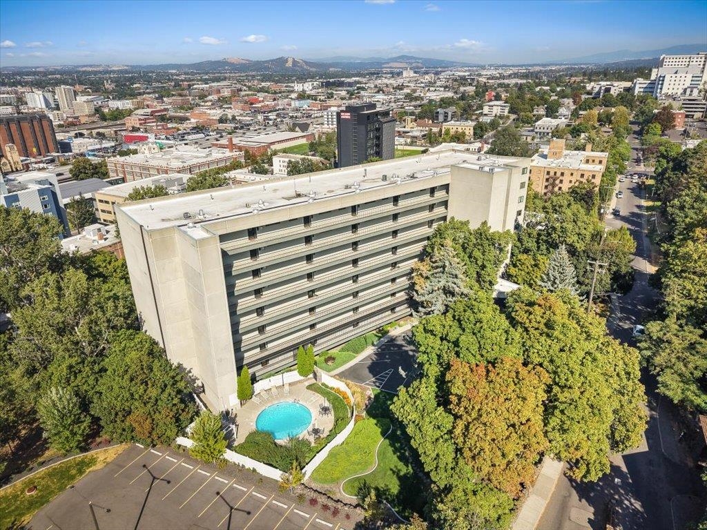 700 W 7th Ave - Photo 33