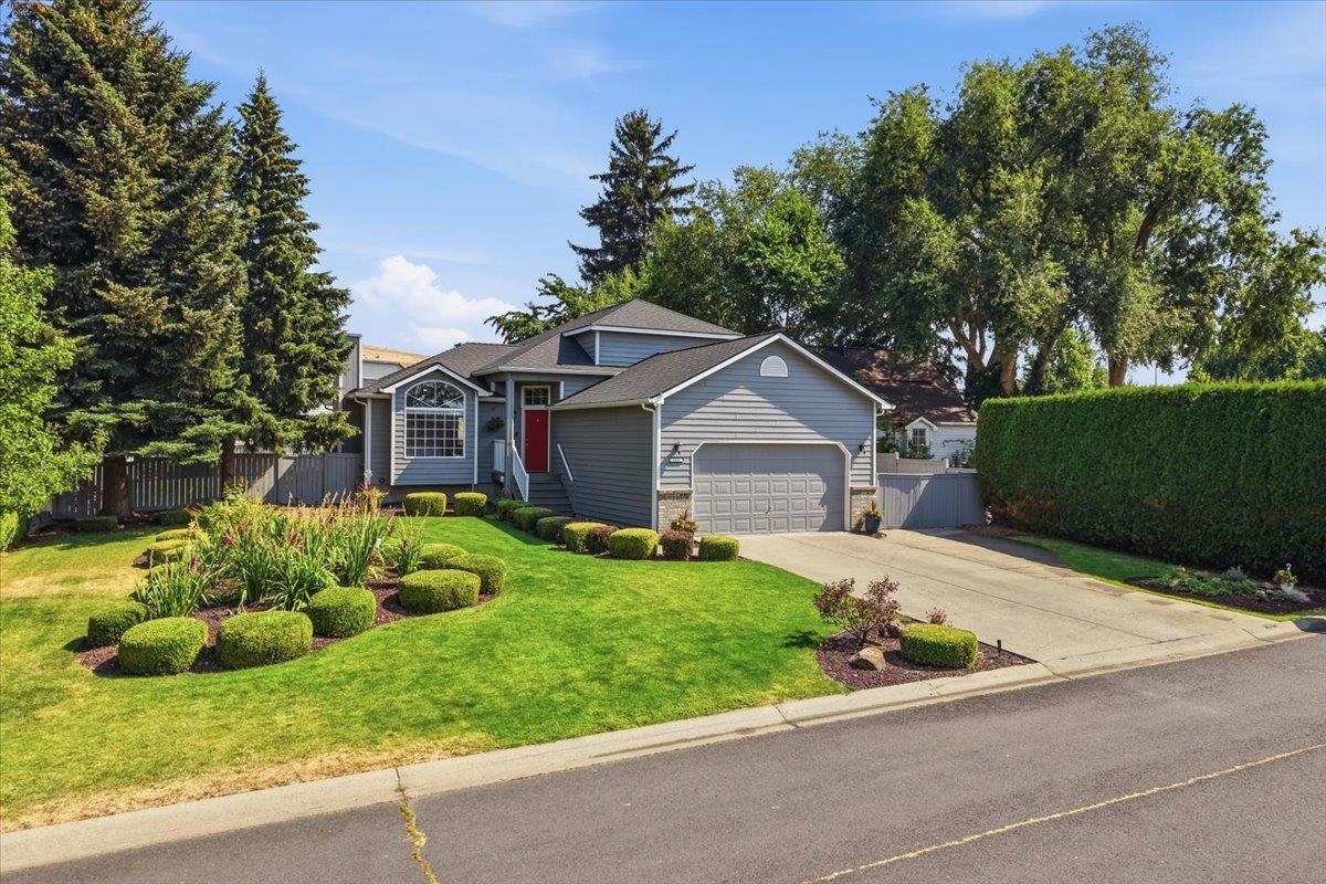 6011 S Julia Ct - Photo 1