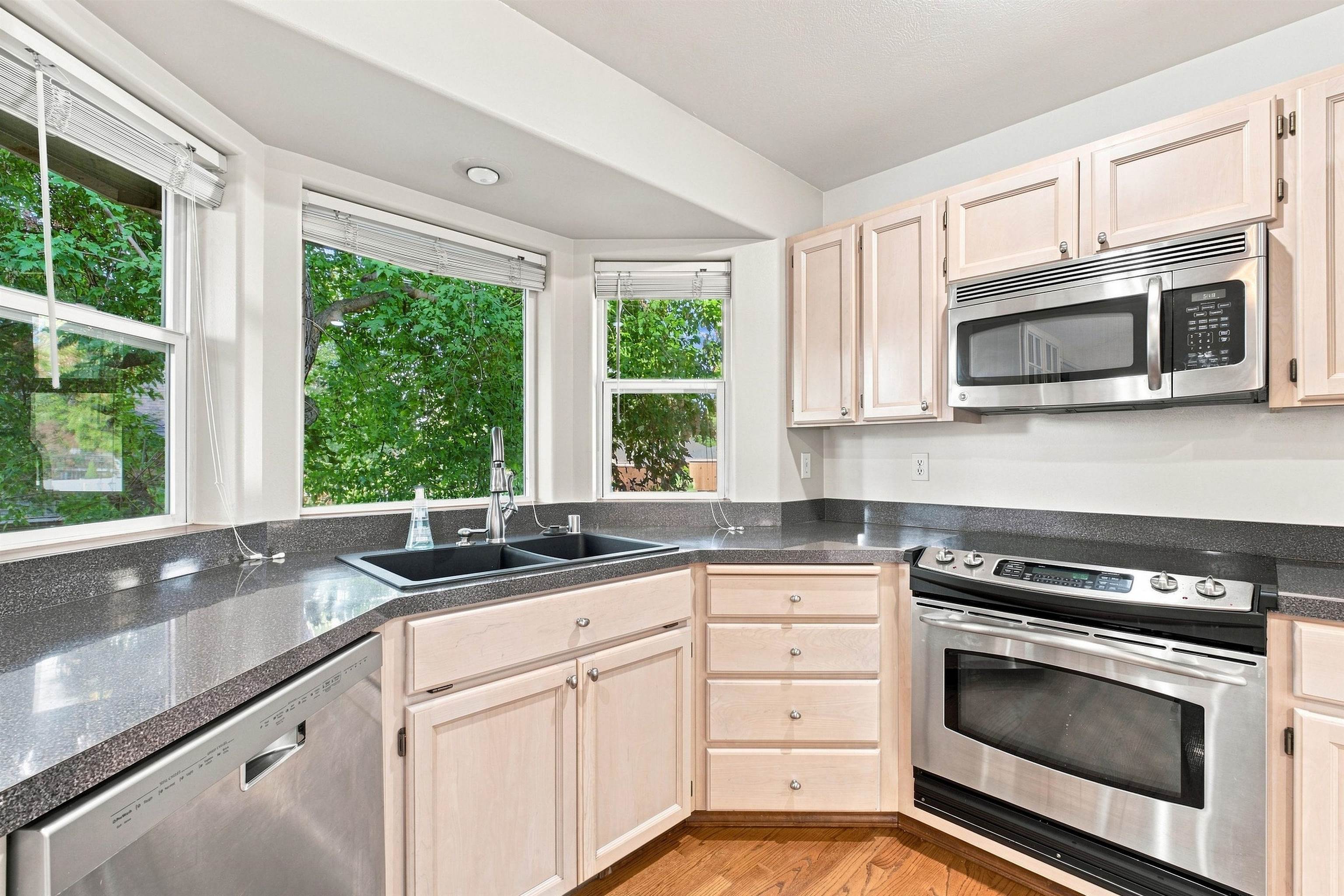 1010 E Metler Dr - Photo 17