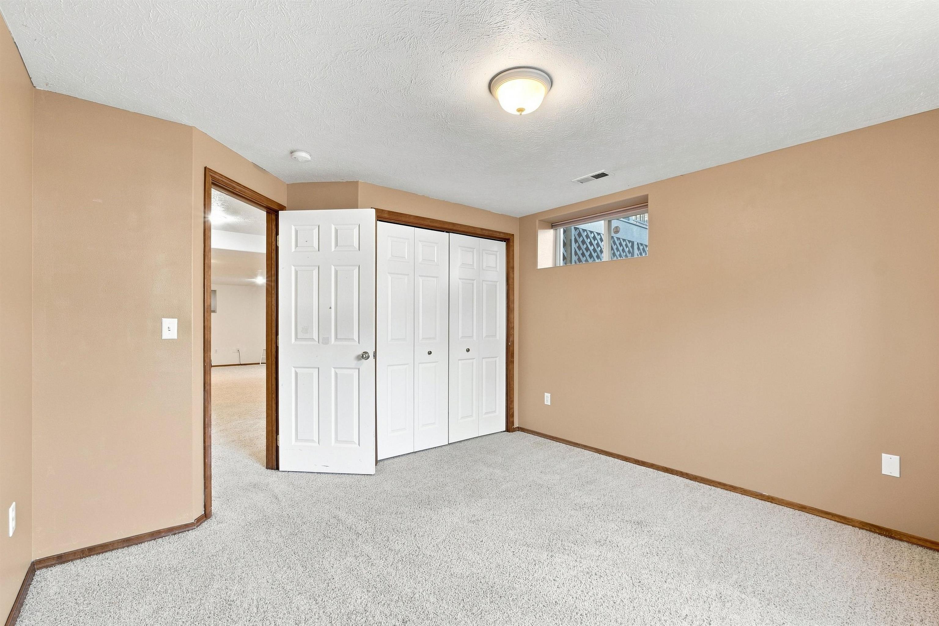 1010 E Metler Dr - Photo 30
