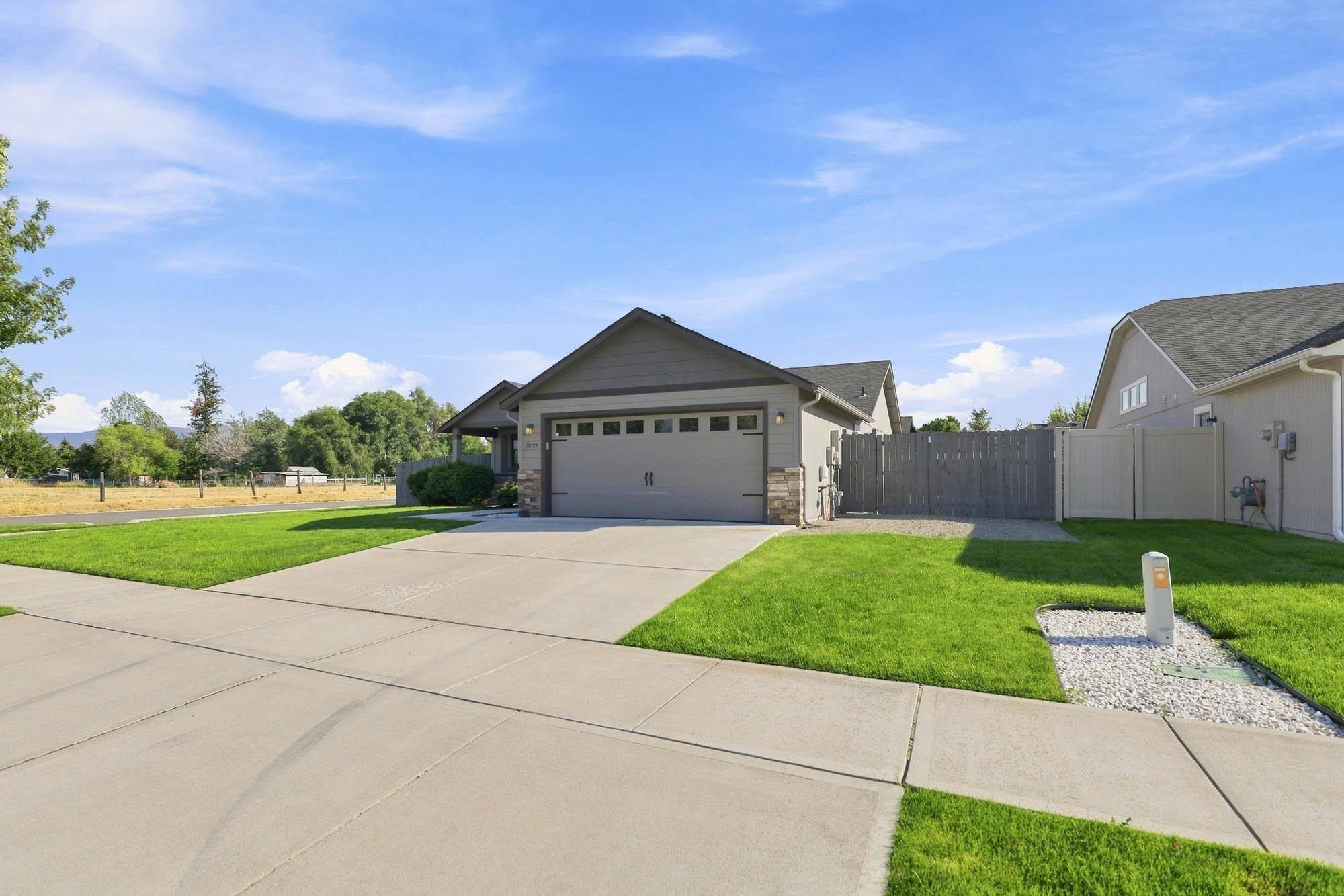 19028 E Mountain View Ave - Photo 25