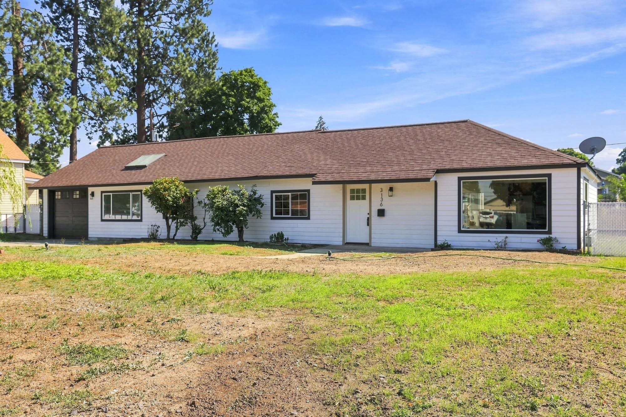 3136 E 32ND Ave - Photo 1