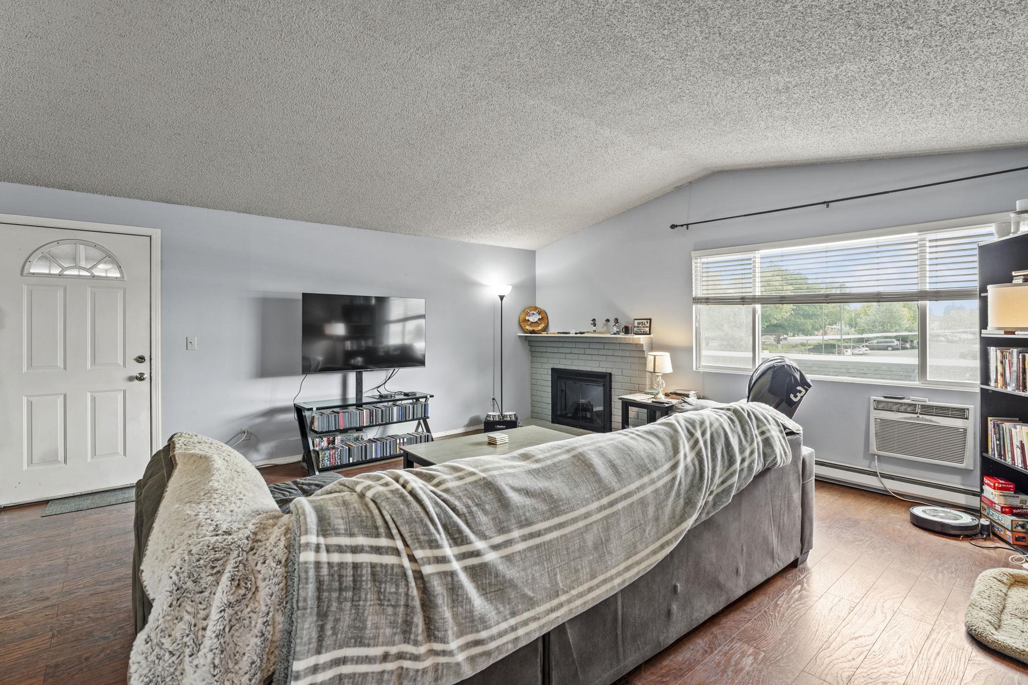 310 E Weili Ave - Photo 4
