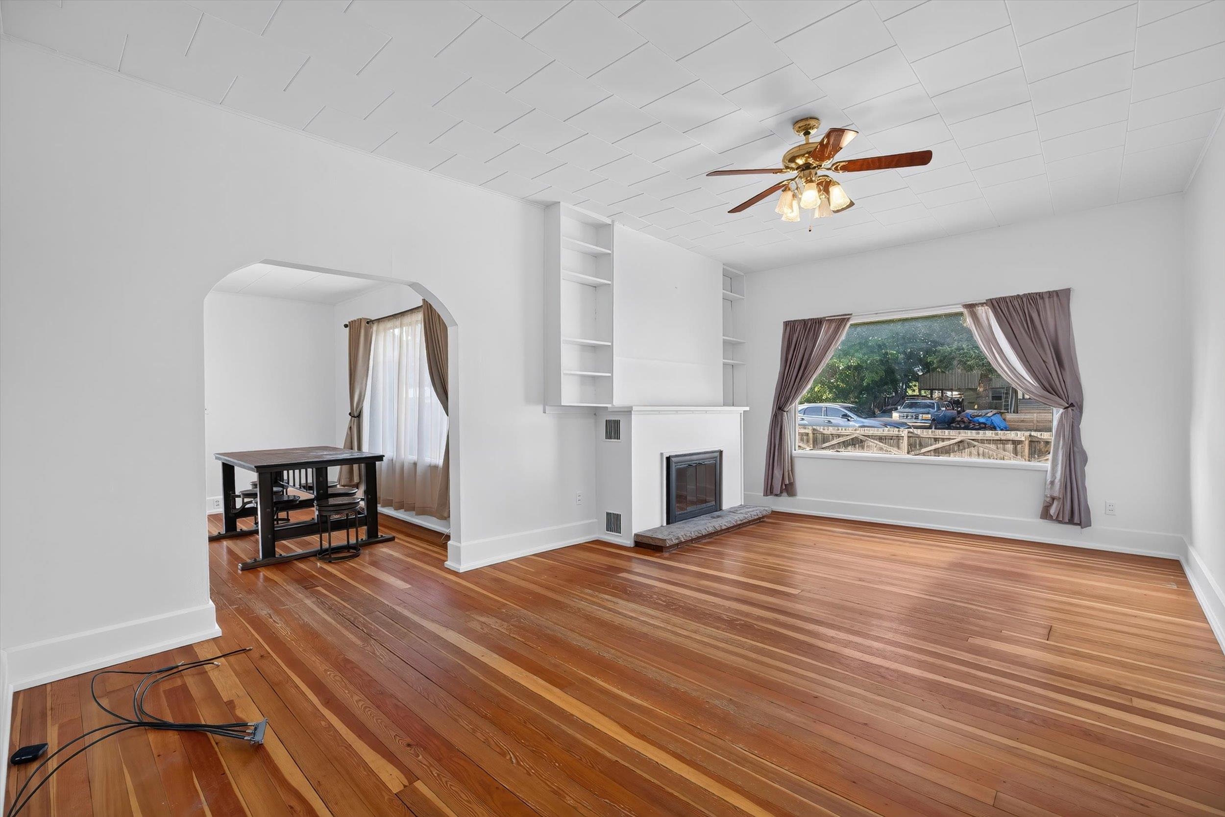 303 W Colville Ave - Photo 8