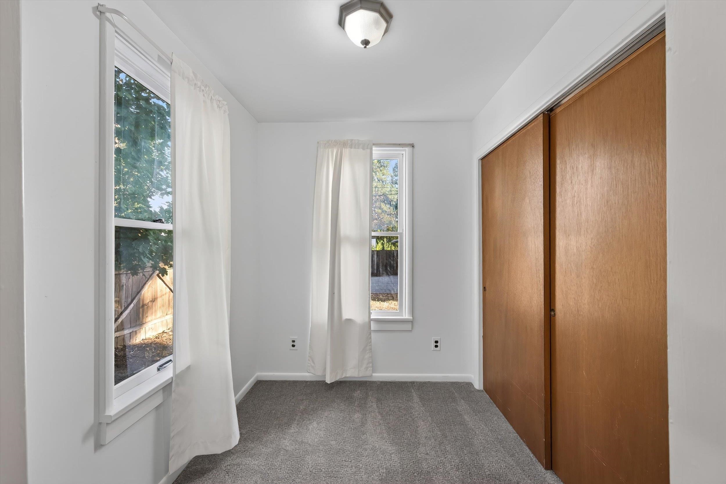 303 W Colville Ave - Photo 14