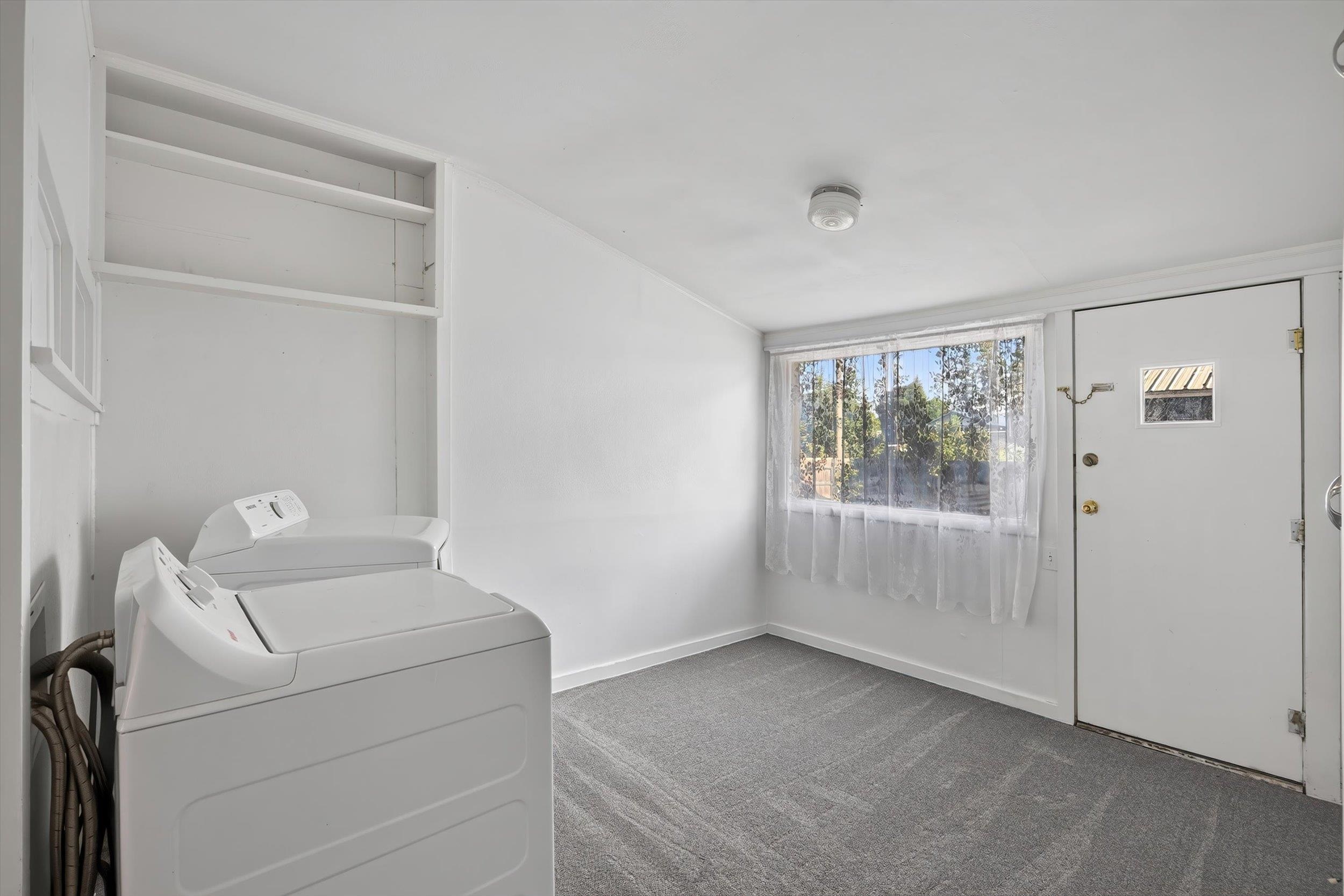303 W Colville Ave - Photo 24