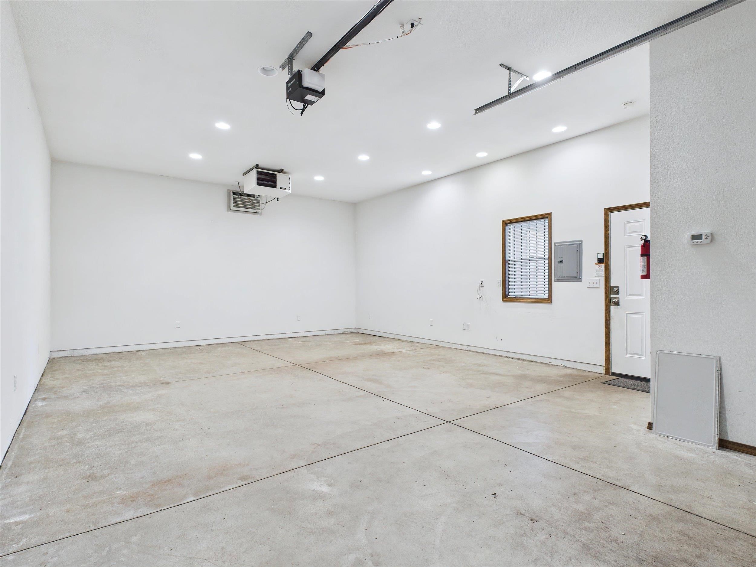 303 W Colville Ave - Photo 40